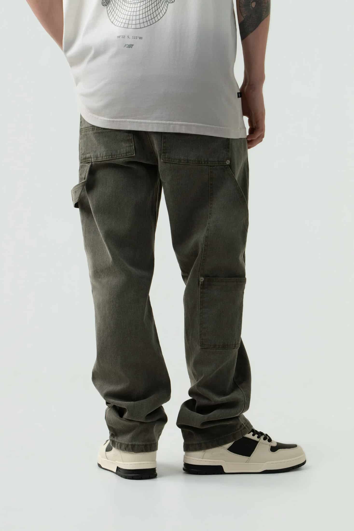PANTALON CARGO COLOR VERDE MILITAR - miniatura 4
