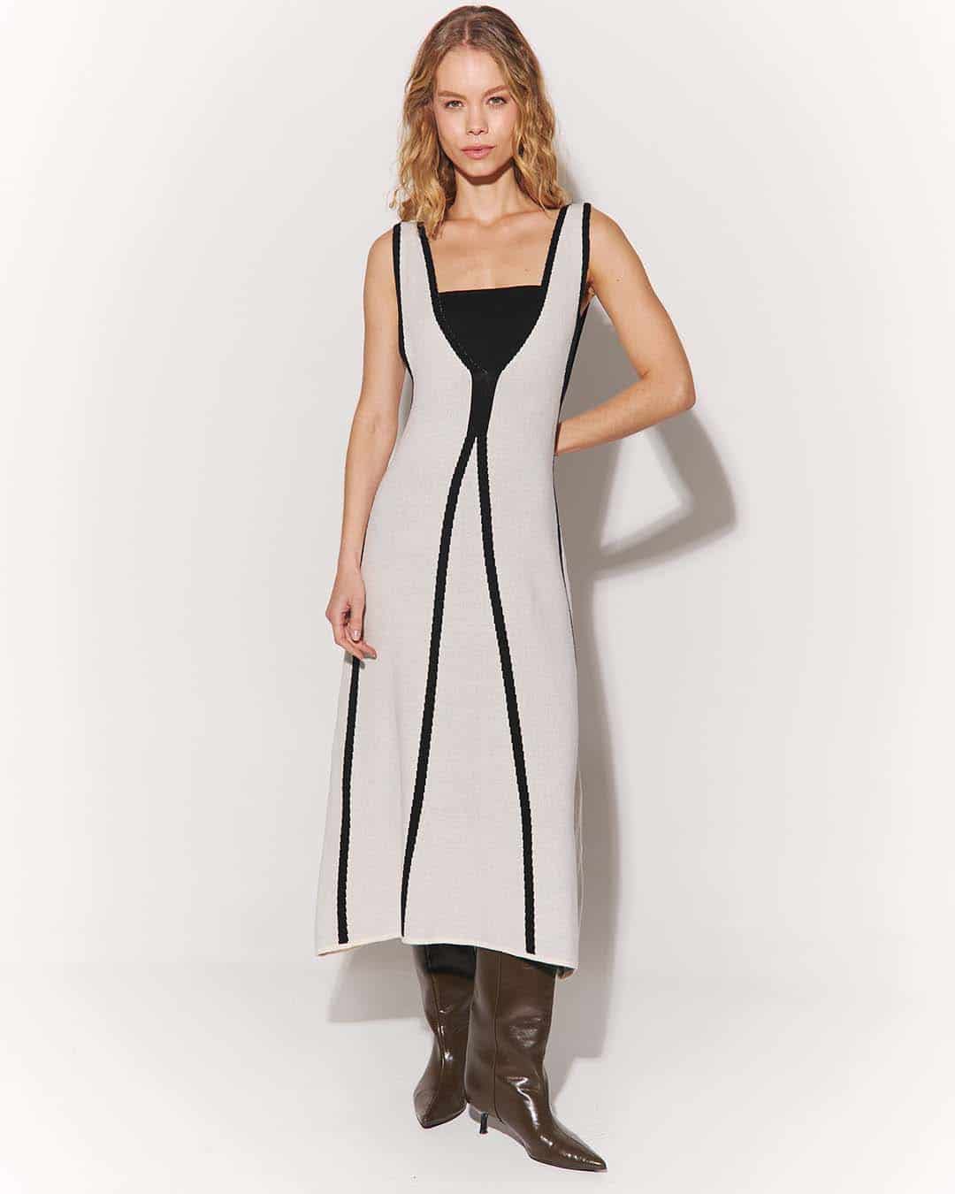 Vestido tejido con líneas asimétricas - miniatura 2