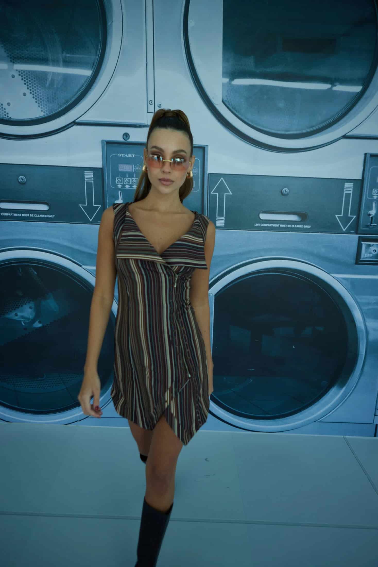 Crimson Rush Mini Dress - miniatura 2