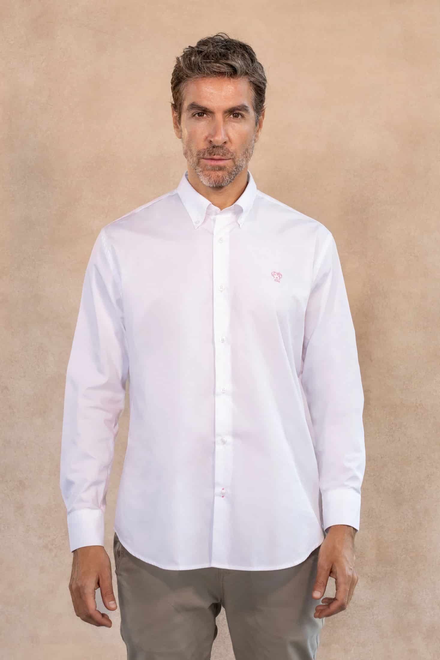 Camisa Antimanchas Popelina Blanca Logo Rosado - Talla Regular - miniatura 1