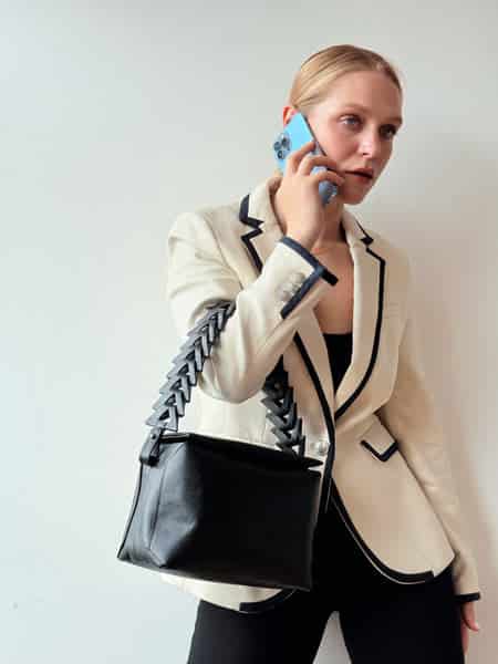 Ana Soft Hobo bag negra - miniatura 4