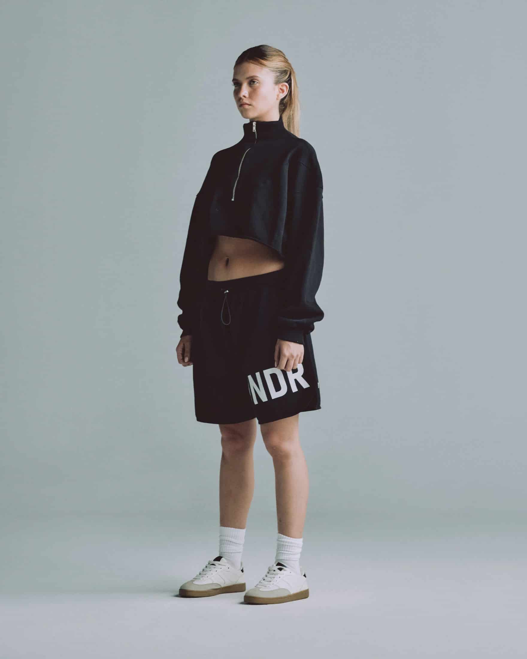 Line Logo Cropped Zip up Crewneck Black - miniatura 5