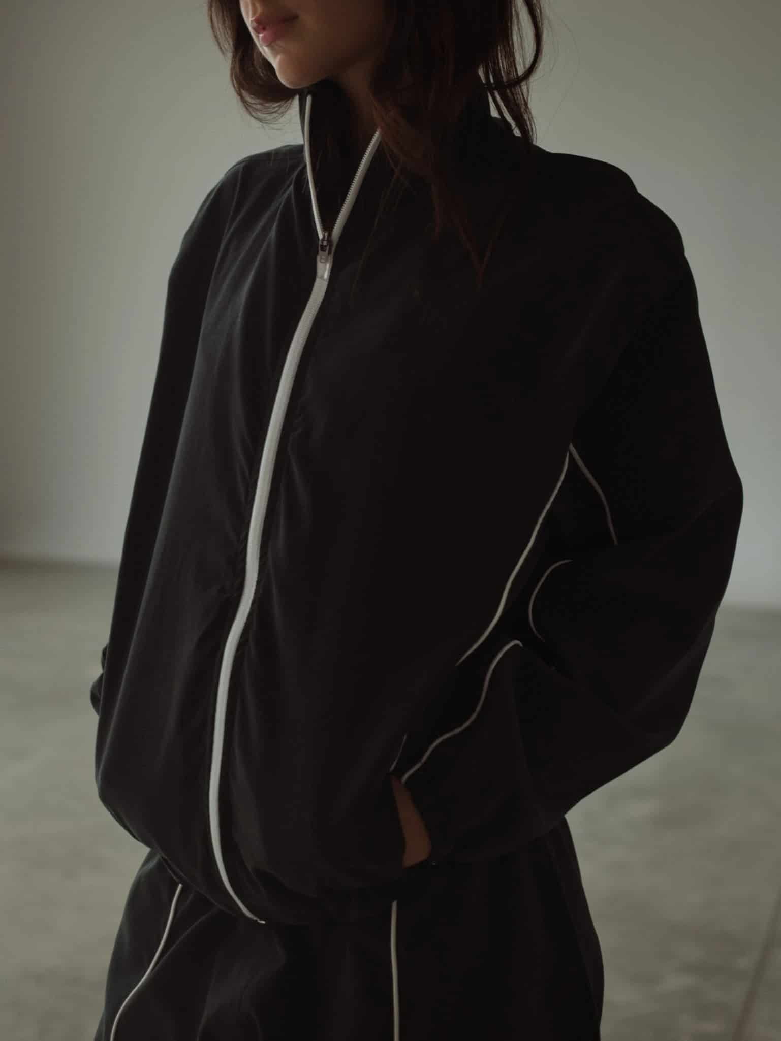 RETRO WINDBREAKER - BLACK - miniatura 1