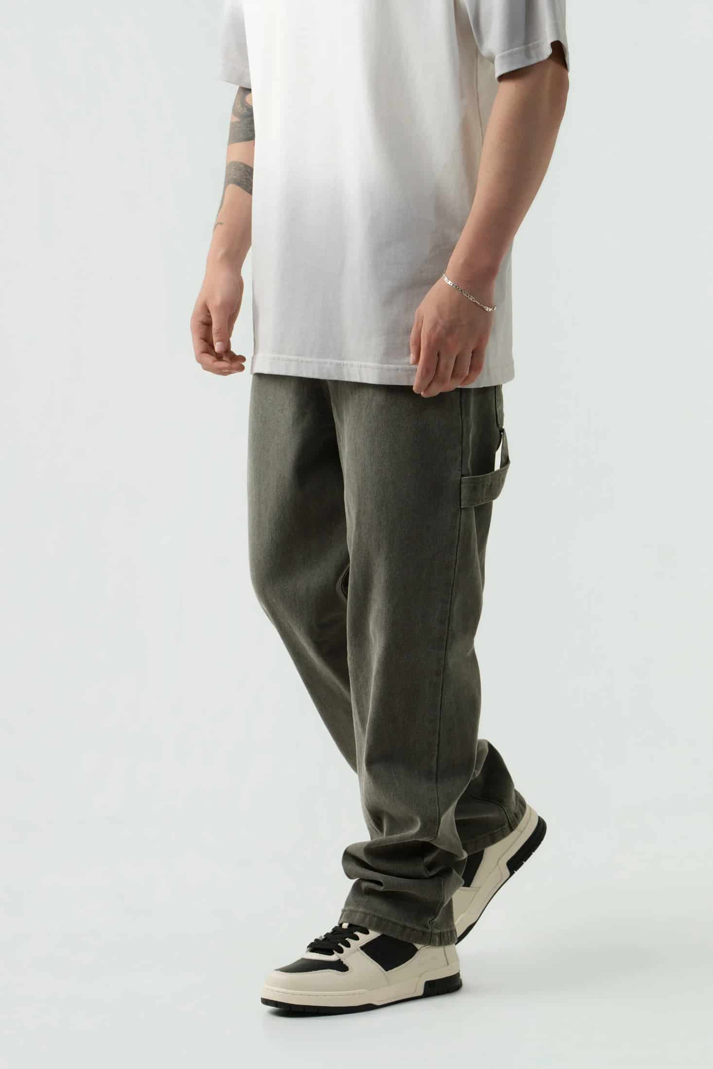 PANTALON CARGO COLOR VERDE MILITAR - miniatura 3