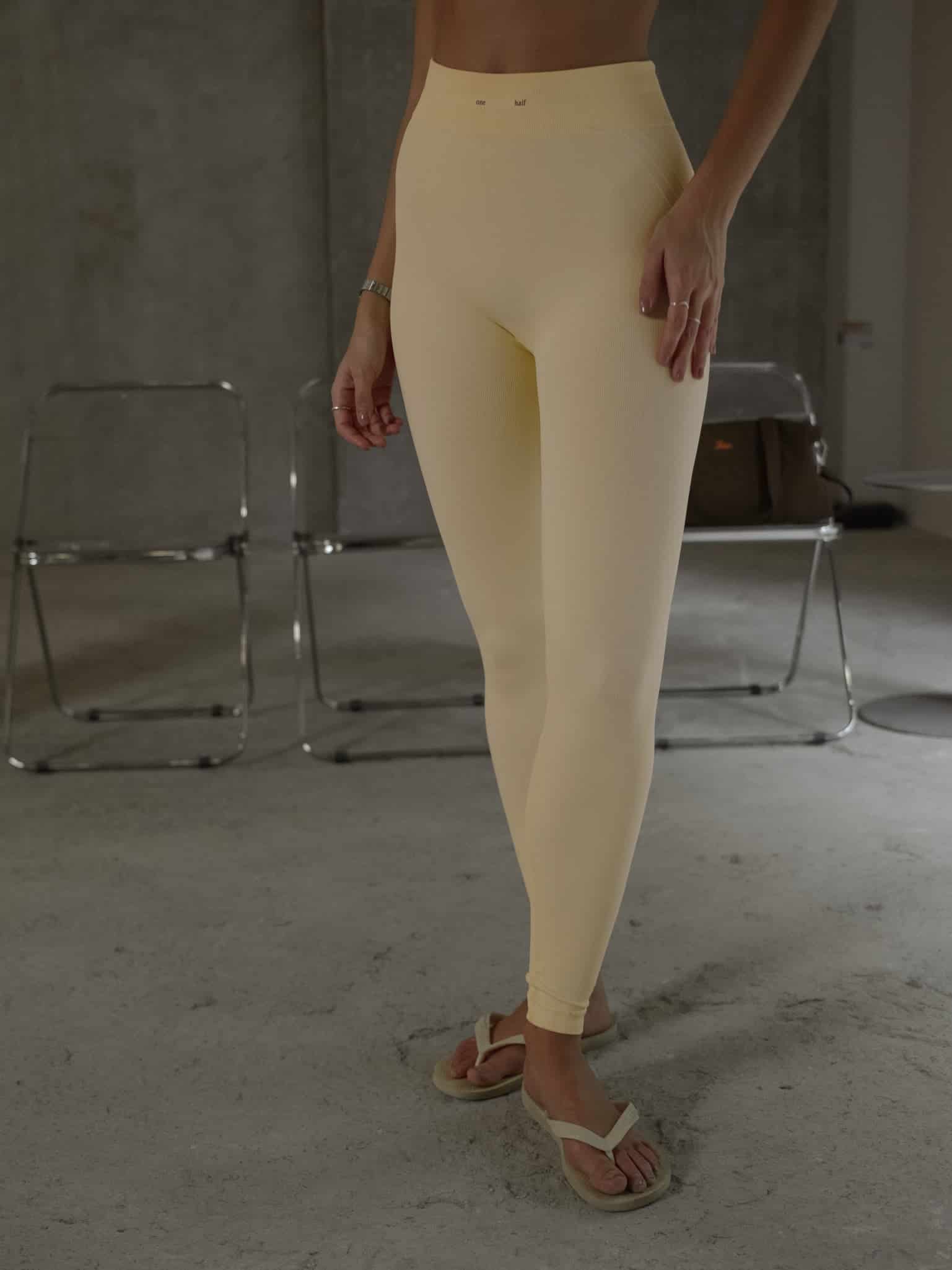 WIRED LINES SEAMLESS LEGGINGS - YELLOW UNDERTONE - miniatura 5