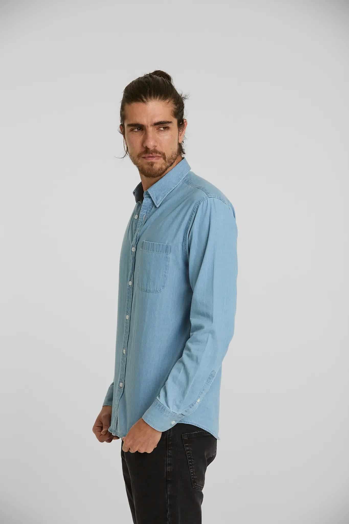 Camisa Jean Button Down Azul Claro - miniatura 8
