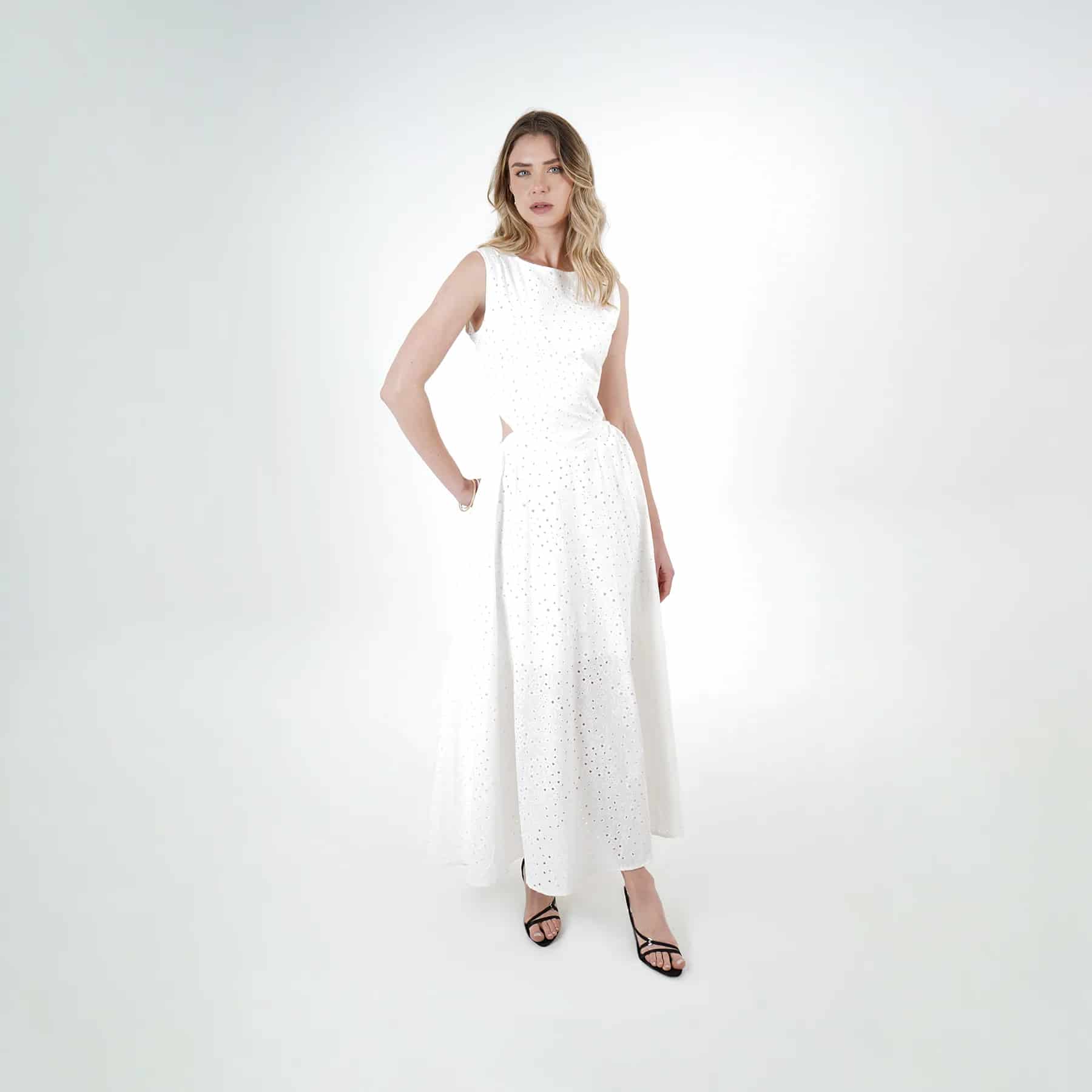 Vestido Ojalillo Largo Elegante - miniatura 1