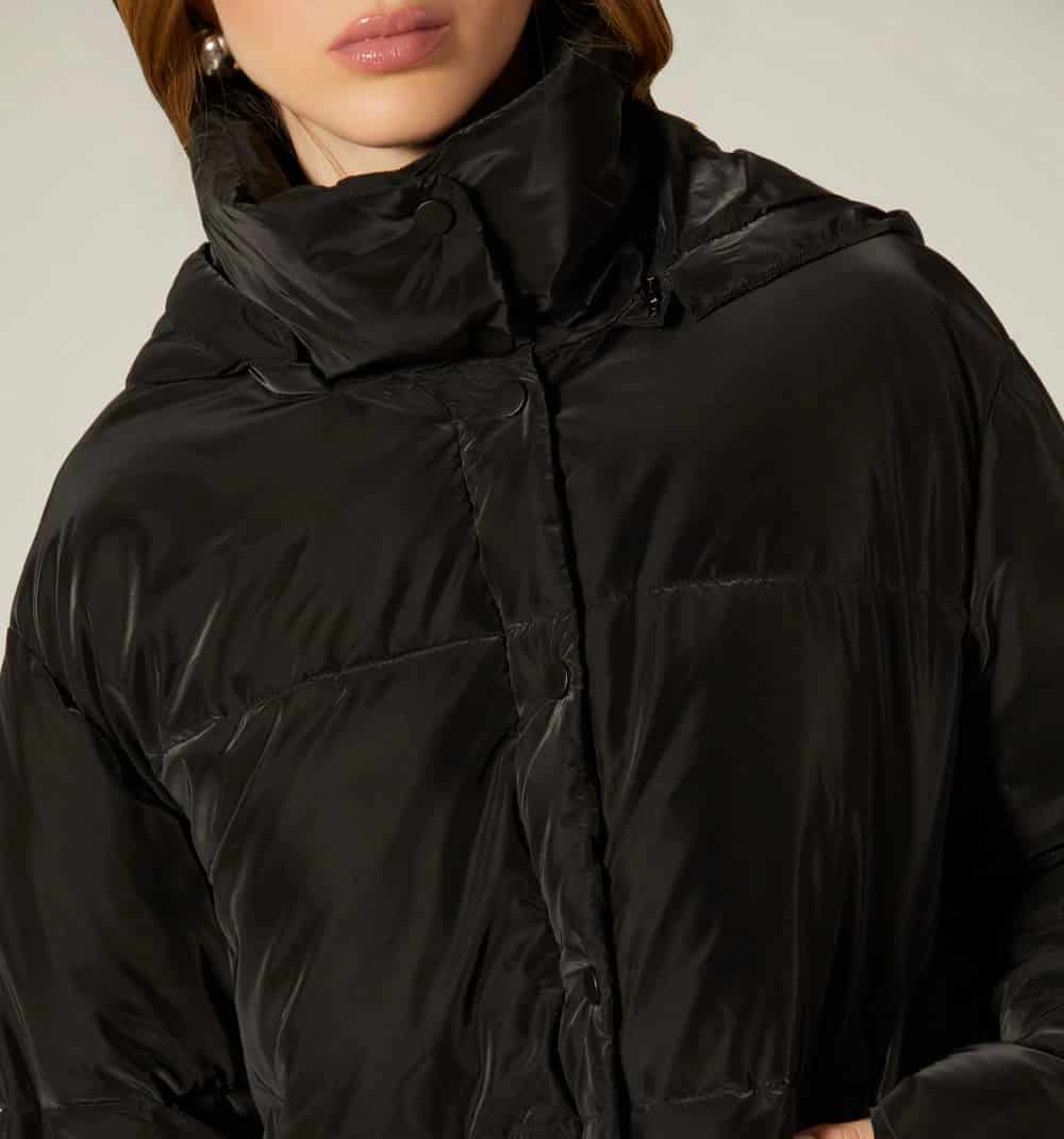 Chaqueta acolchada con capucha - miniatura 9