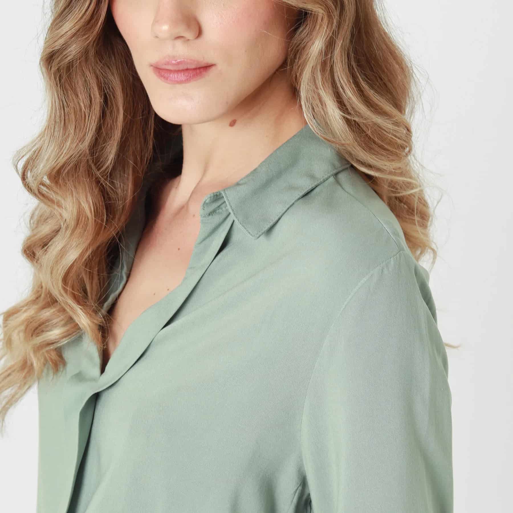 Blusa Cuello V Manga Larga - miniatura 2