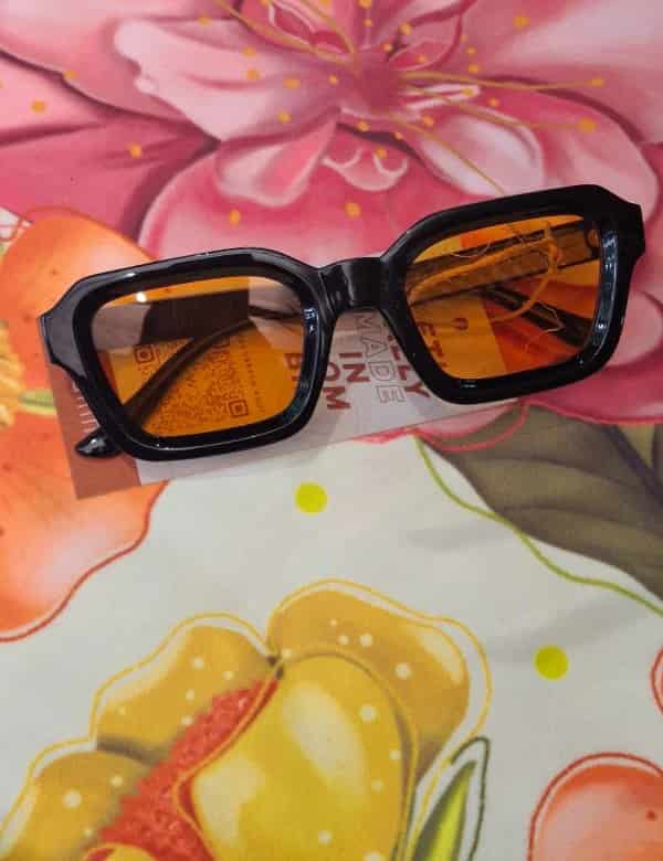 Gafa Cuadrada Marco Negro lente Naranja - miniatura 3
