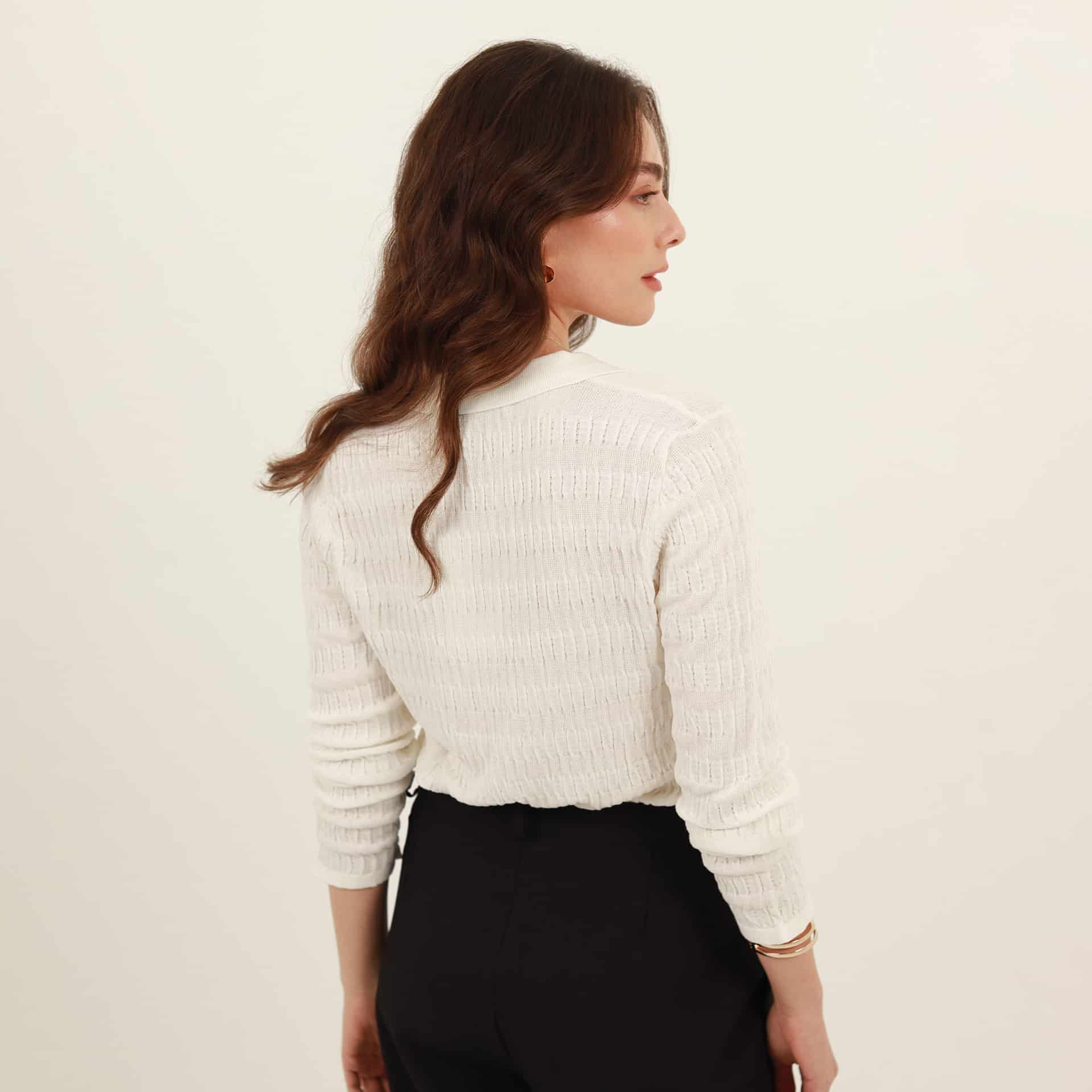 Sweater cárdigan corto cuello camisero con textura - miniatura 1