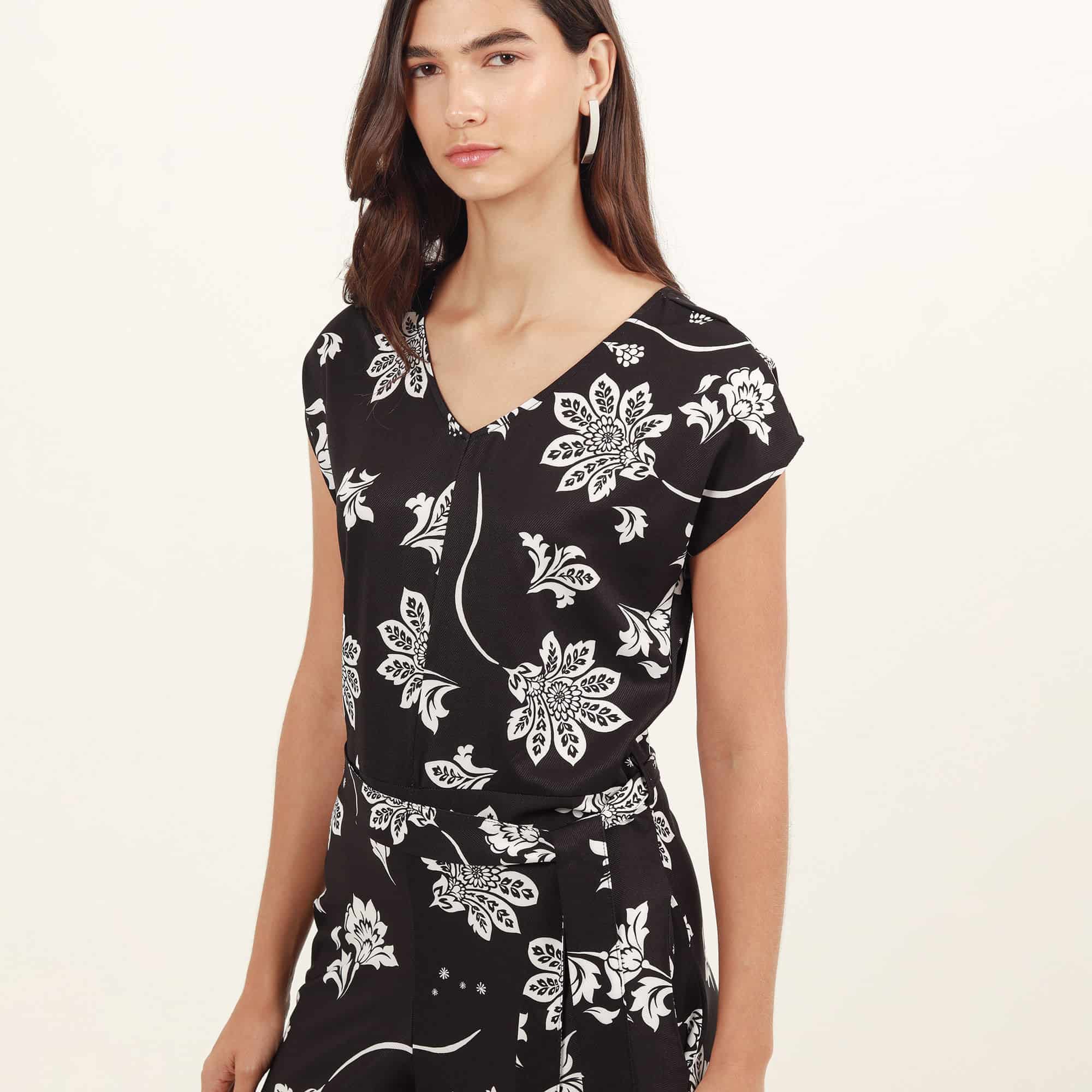 Vestido enterizo estampado largo cuello en U - miniatura 2