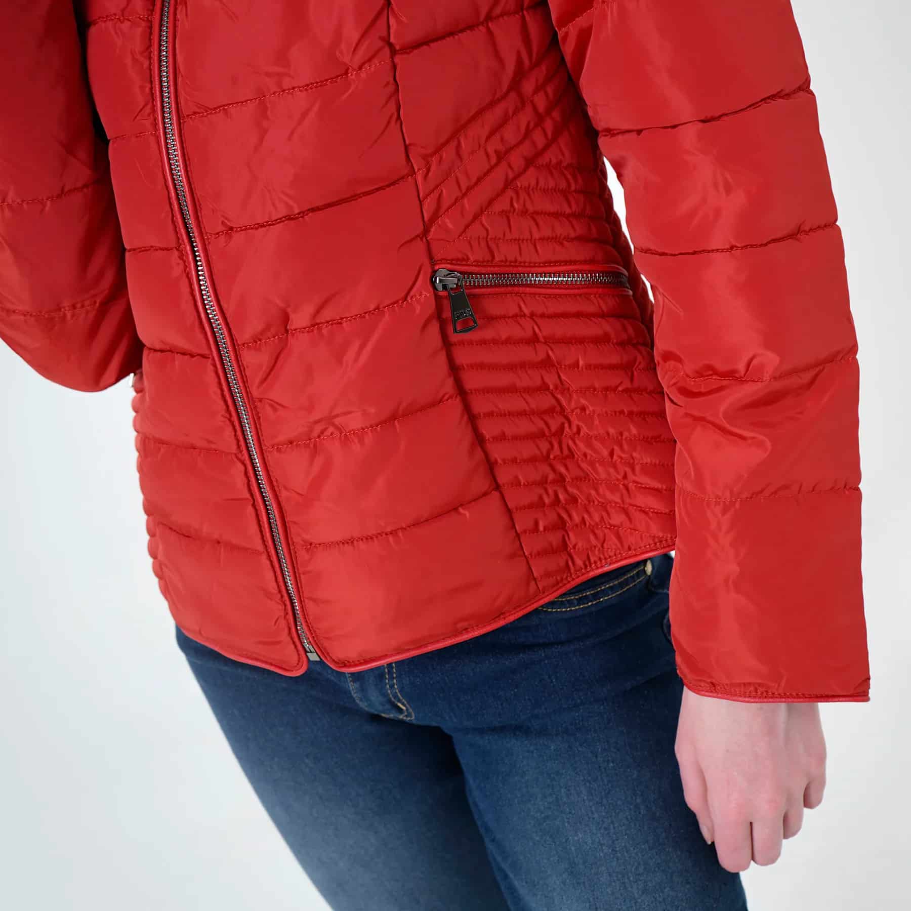 Chaqueta acolchada cuello alto con capucha interna - miniatura 56