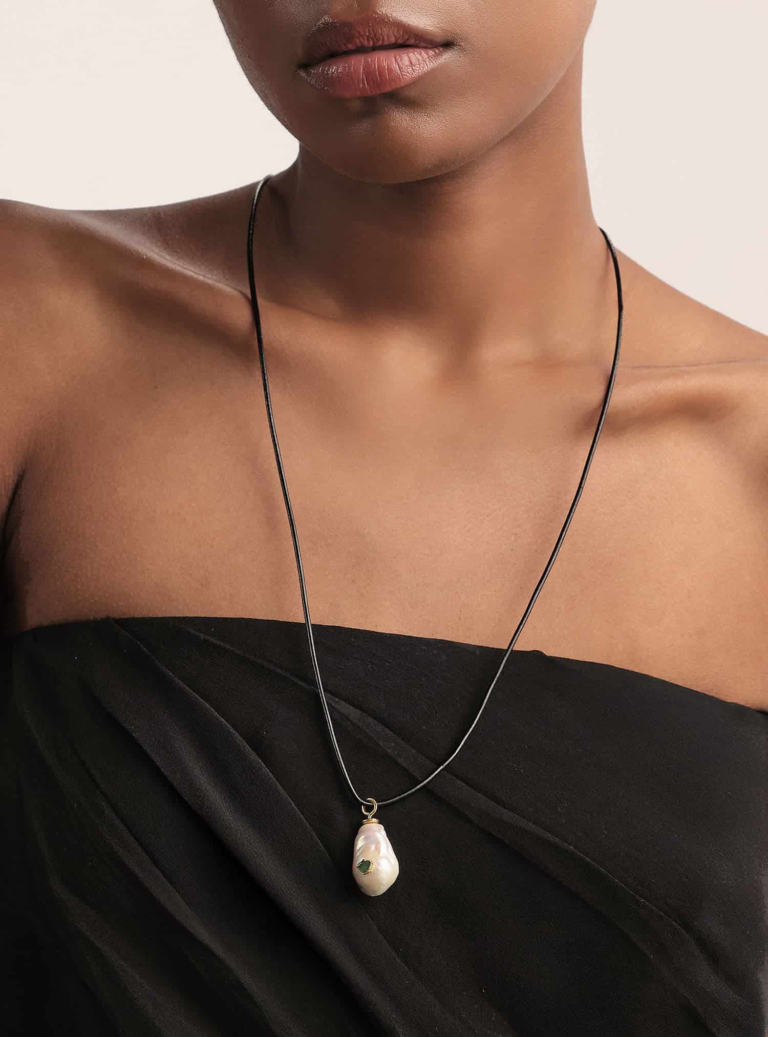 Midnight Emerald Pearl Long Necklace - miniatura 4