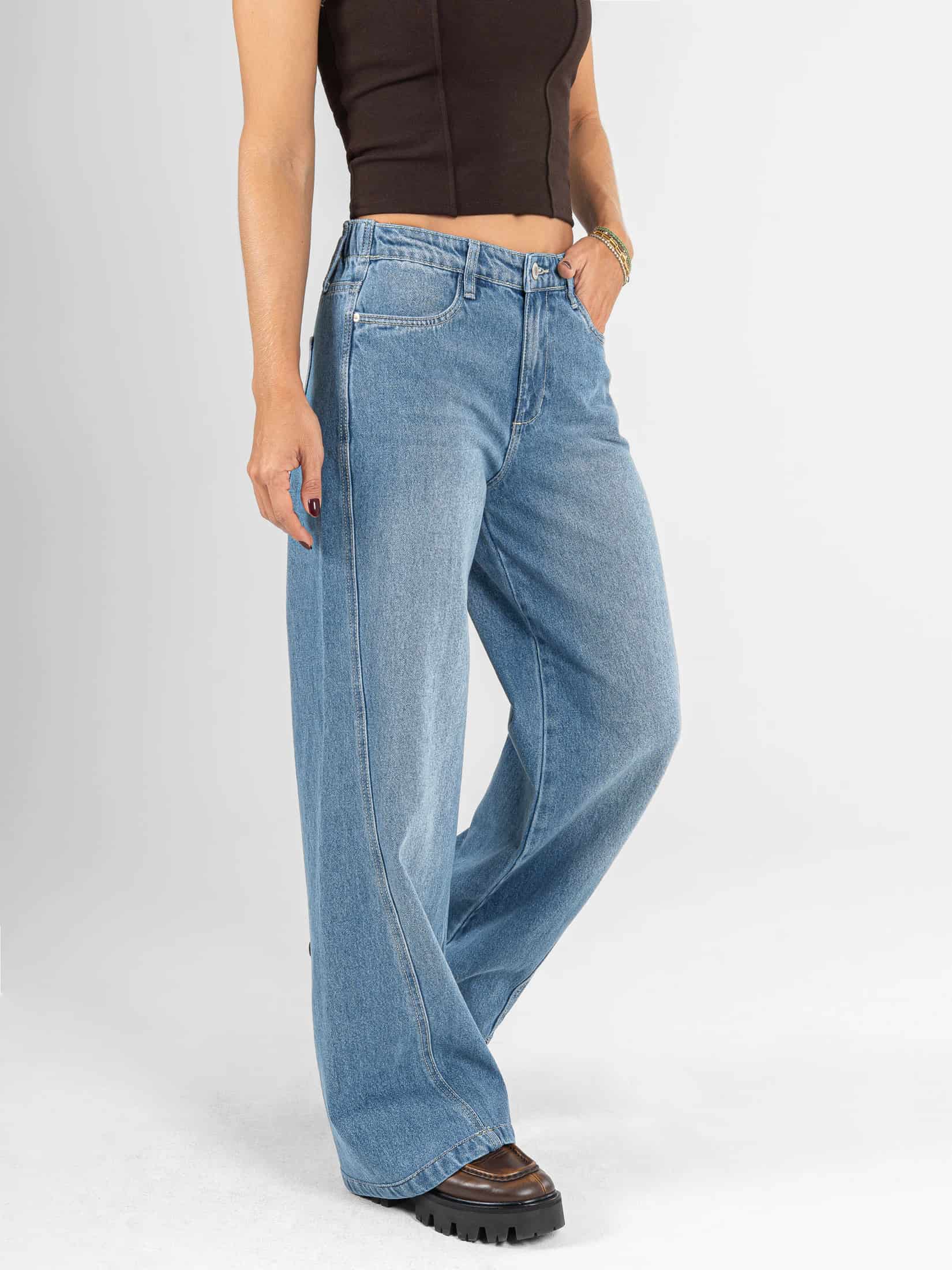 Ref: 066509 Jean mom flare, rígido, tiro medio, pretina resortada, tono azul medio. - miniatura 3