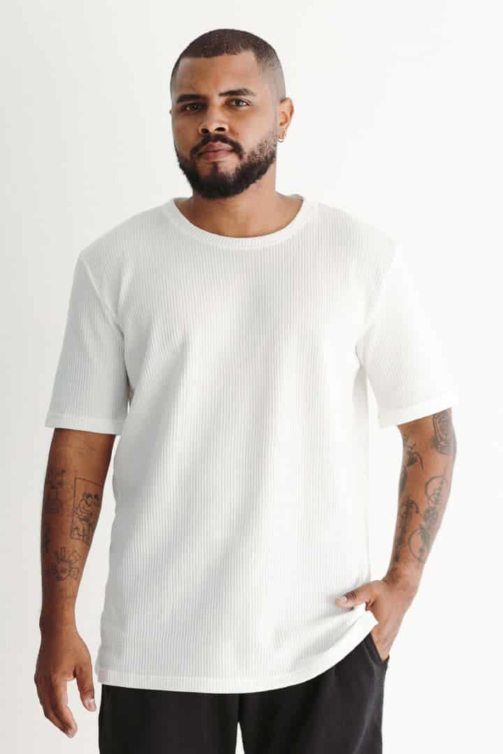 Camiseta texturizada beige - miniatura 1