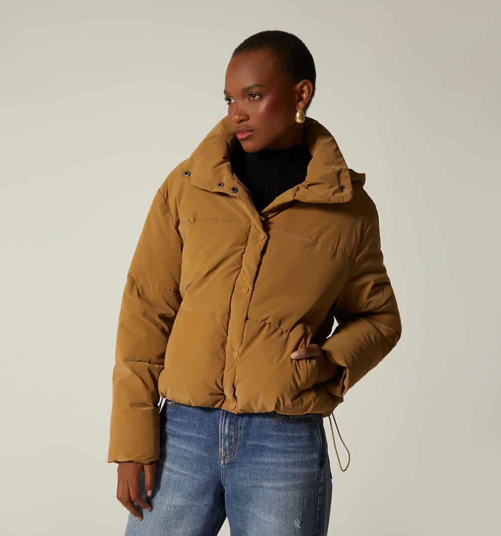 Chaqueta acolchada con capucha - miniatura 12