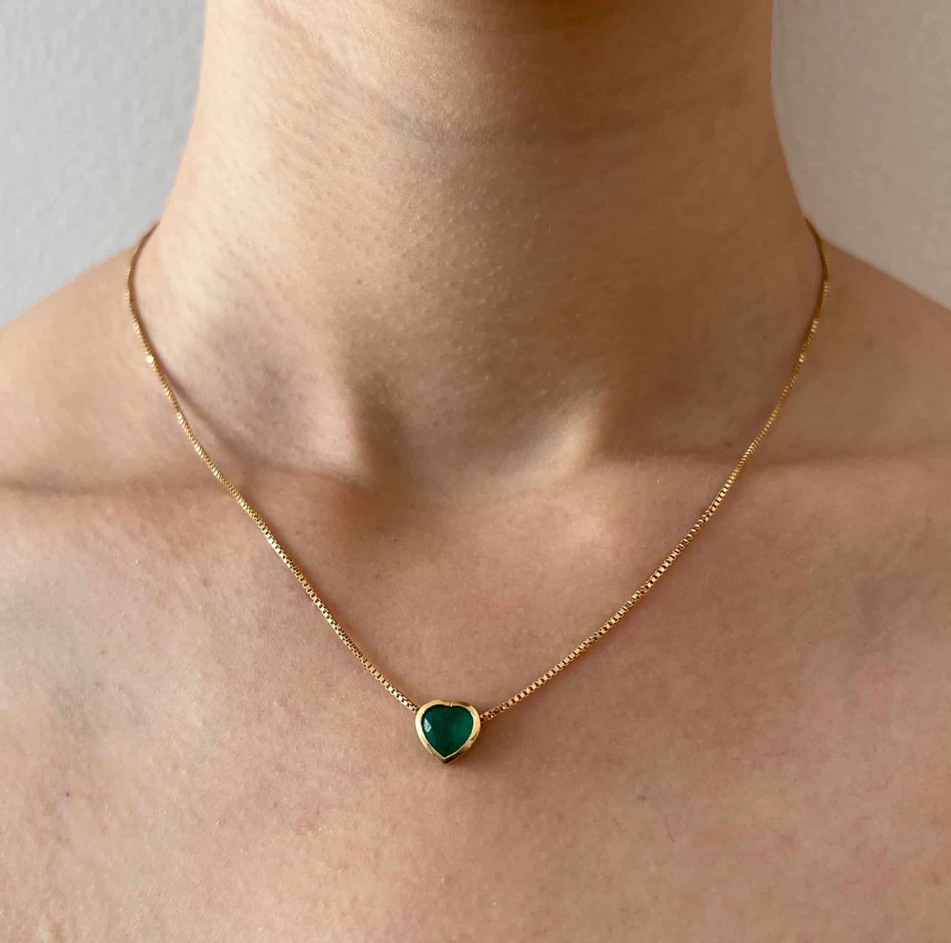 Collar corazón esmeralda - miniatura 3