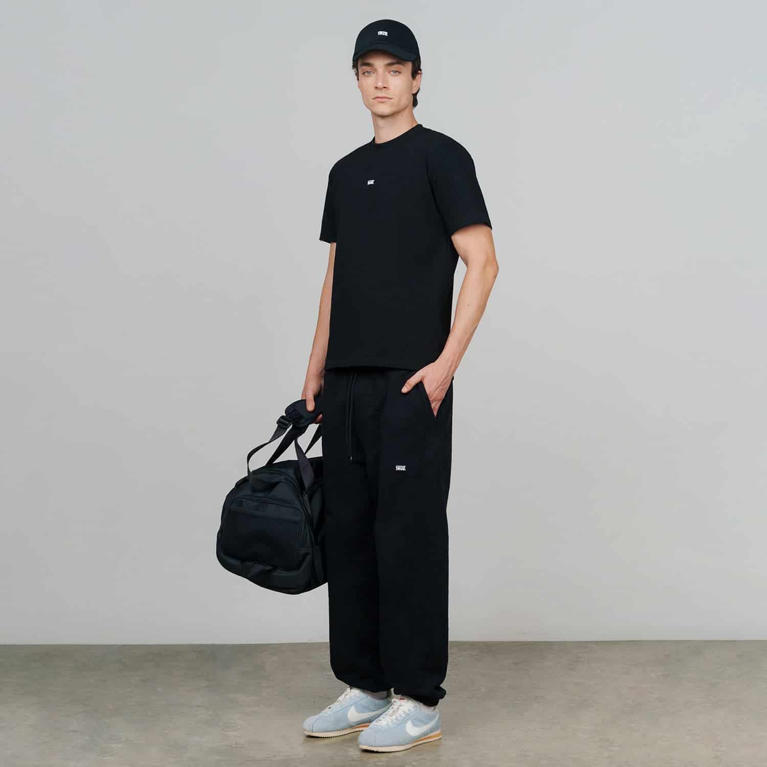 Classic T-Shirt - Black - miniatura 4