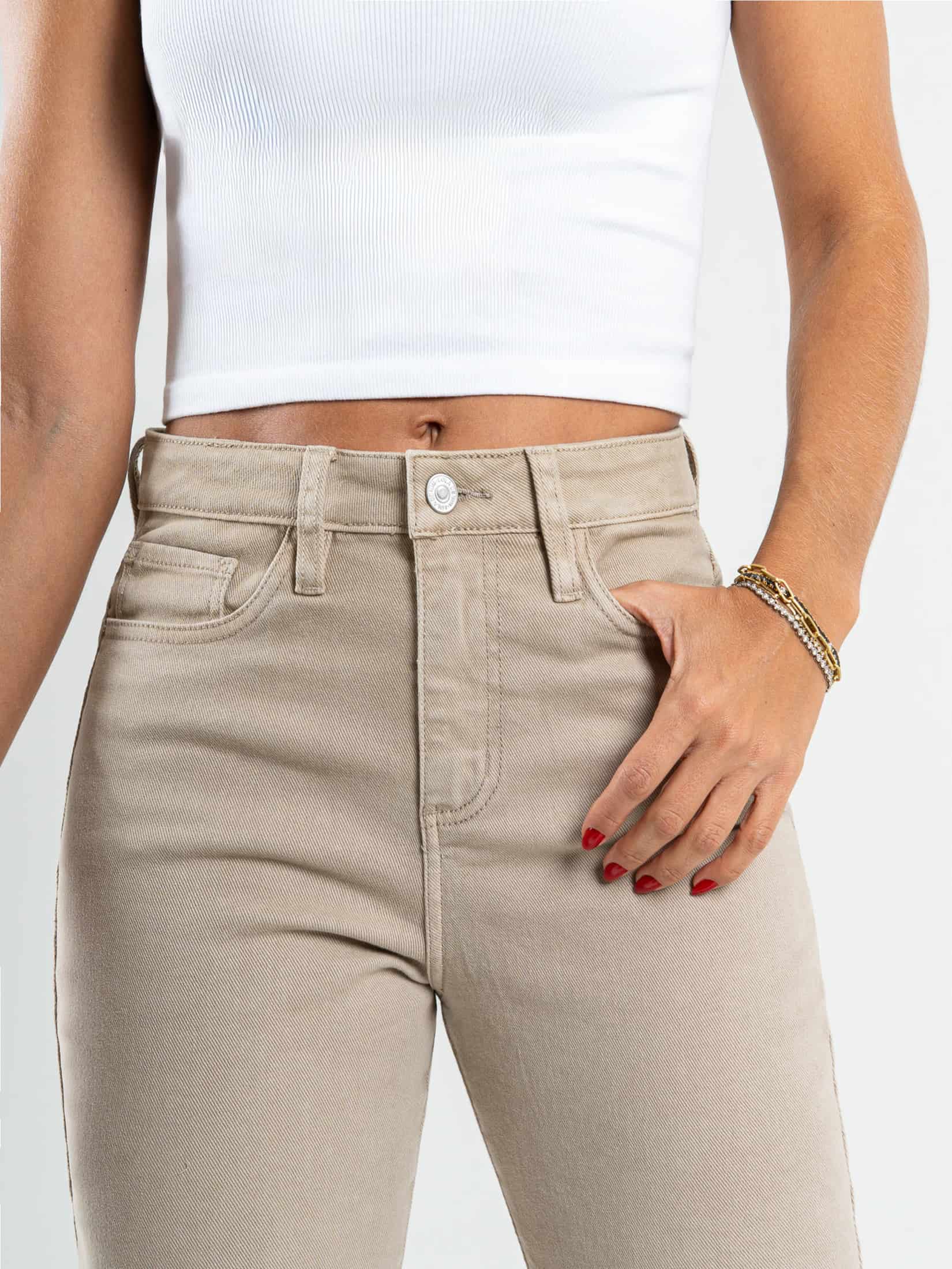 Ref: 069851 Pantalón mom fit stretch, tiro alto, tono arena. - miniatura 4