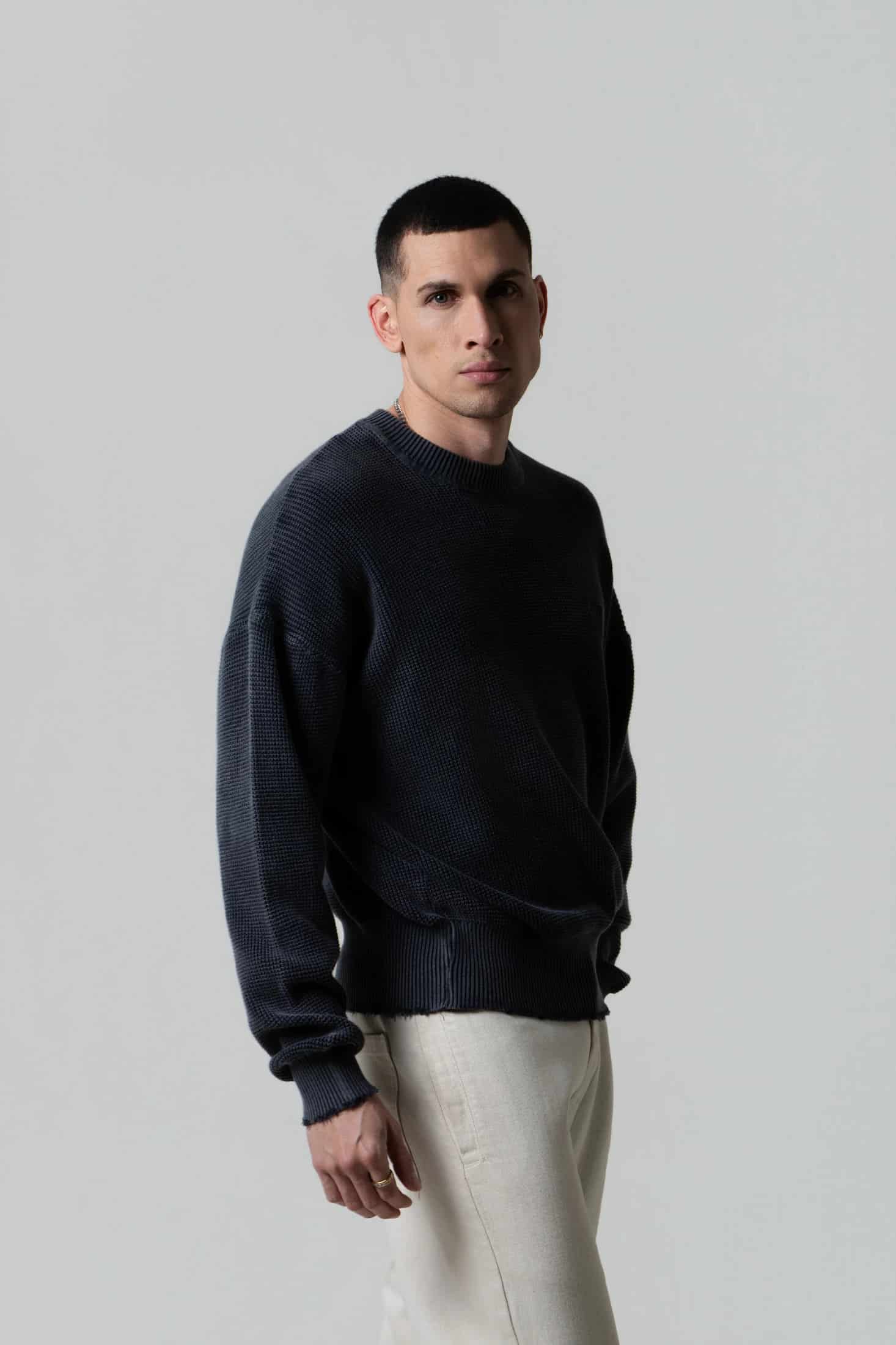 SWEATER CERRADO COLOR GRIS MEDIO - miniatura 3