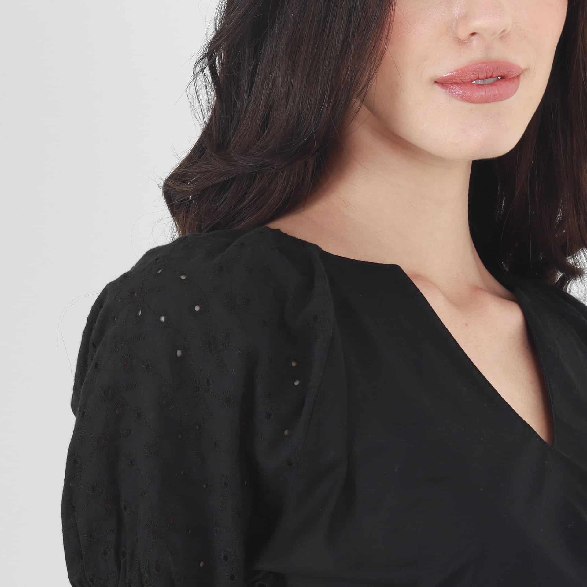 Blusa Cuello V Manga Corta - miniatura 3