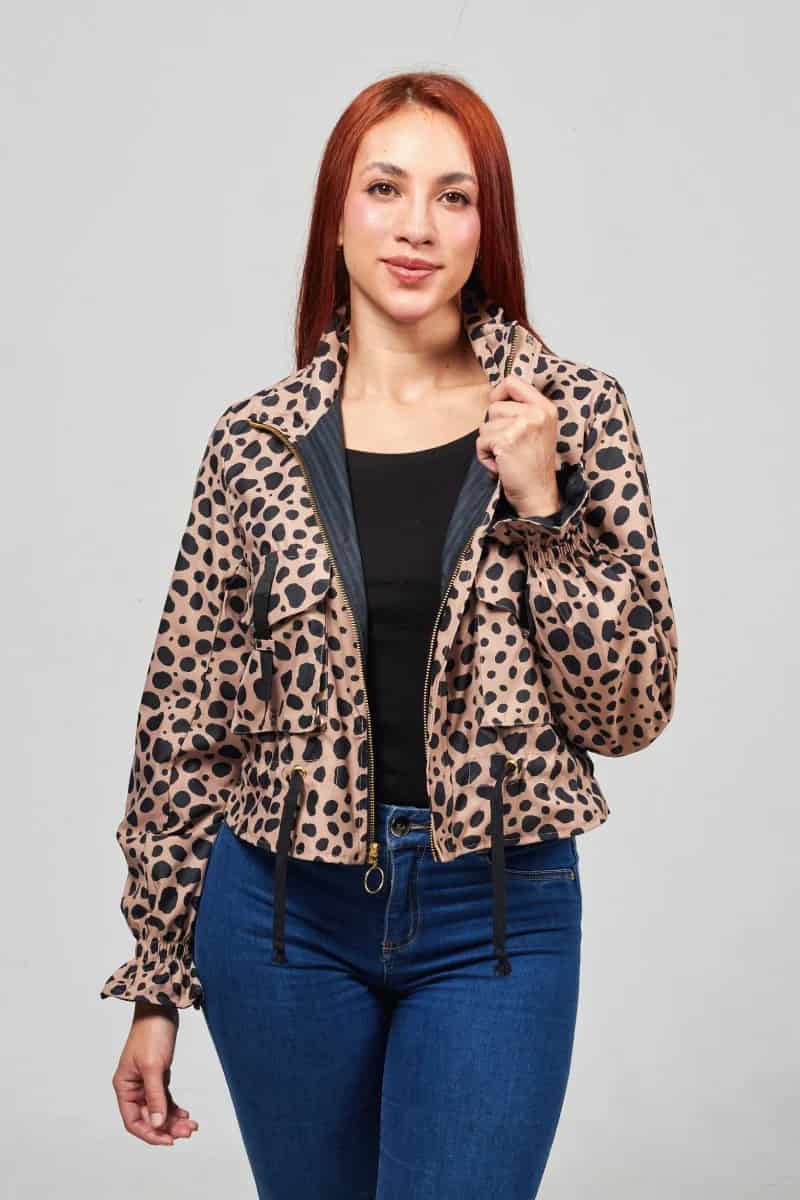 Chaqueta Corta Estampada Animal Print - miniatura 10