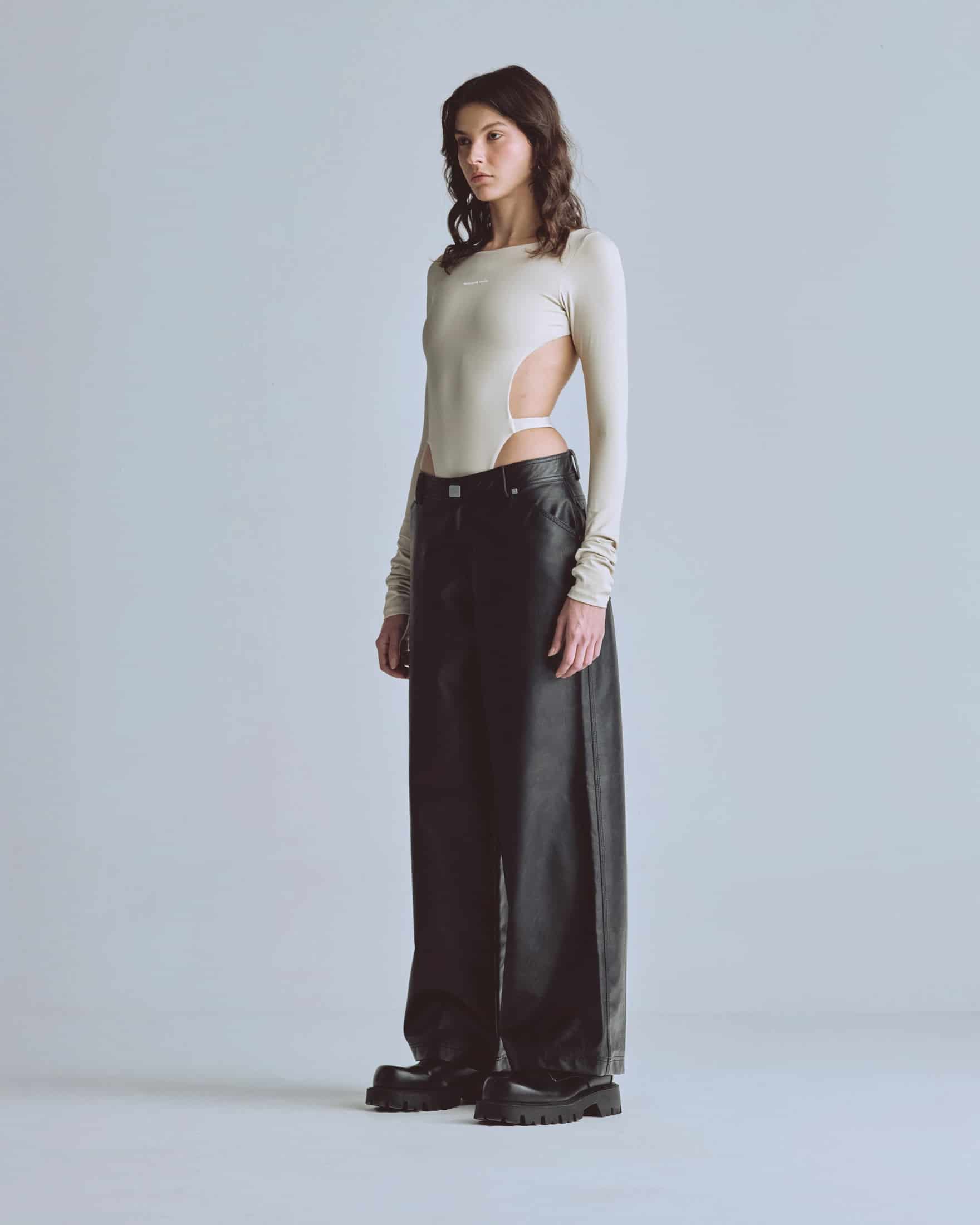Basics Undergold Studio Backless Long Sleeve Body Cream - miniatura 5
