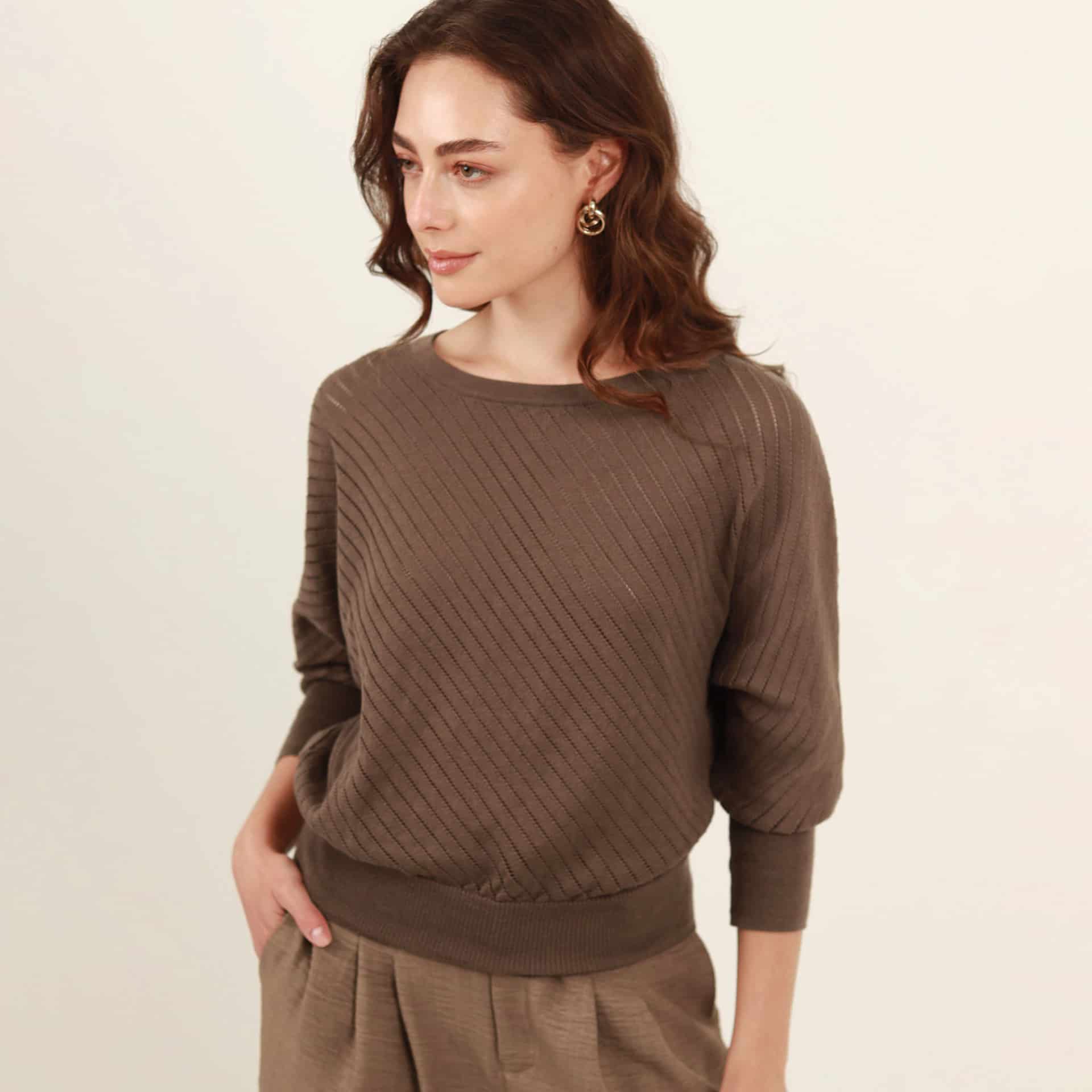 Sweater relajado cuello redondo manga amplia - miniatura 7