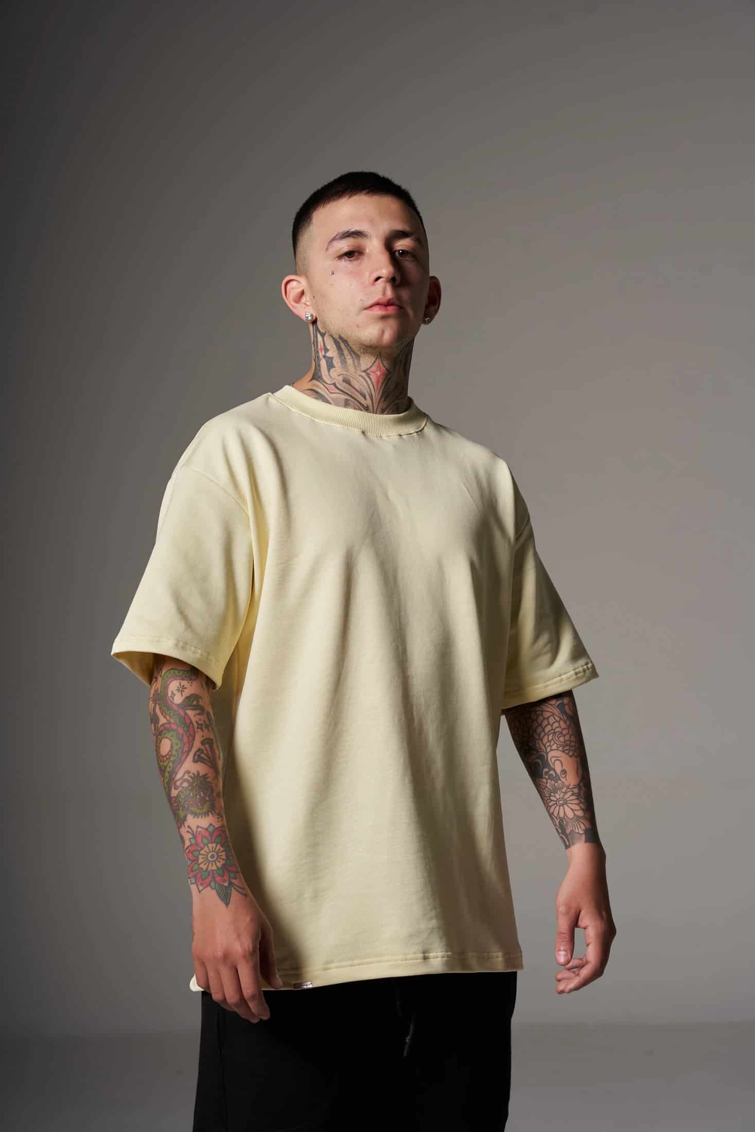 CAMISETA 300 GRAMOS 100% ALGODÓN AMARILLA - miniatura 2