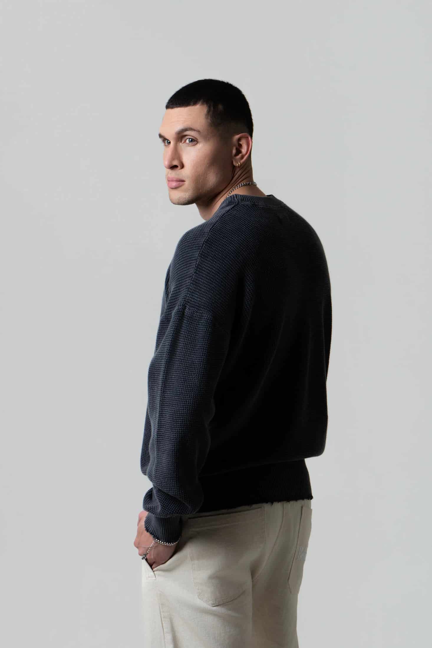 SWEATER CERRADO COLOR GRIS MEDIO - miniatura 4