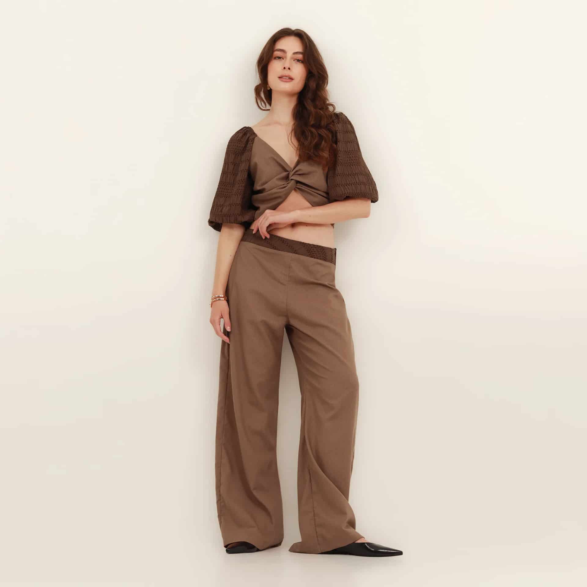 Pantalón Tiro Alto Bota Flare - miniatura 2