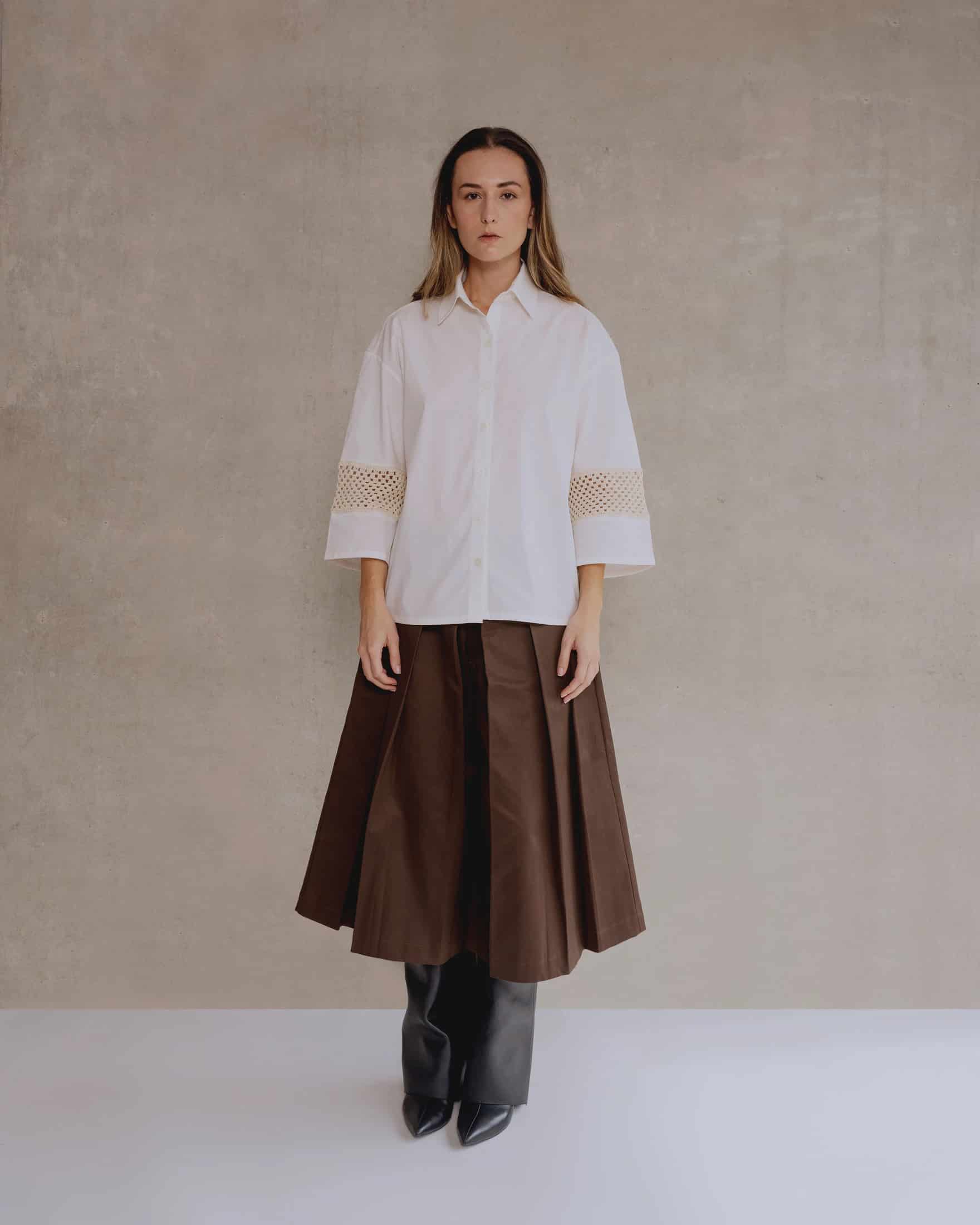 The White T Shirt - miniatura 2