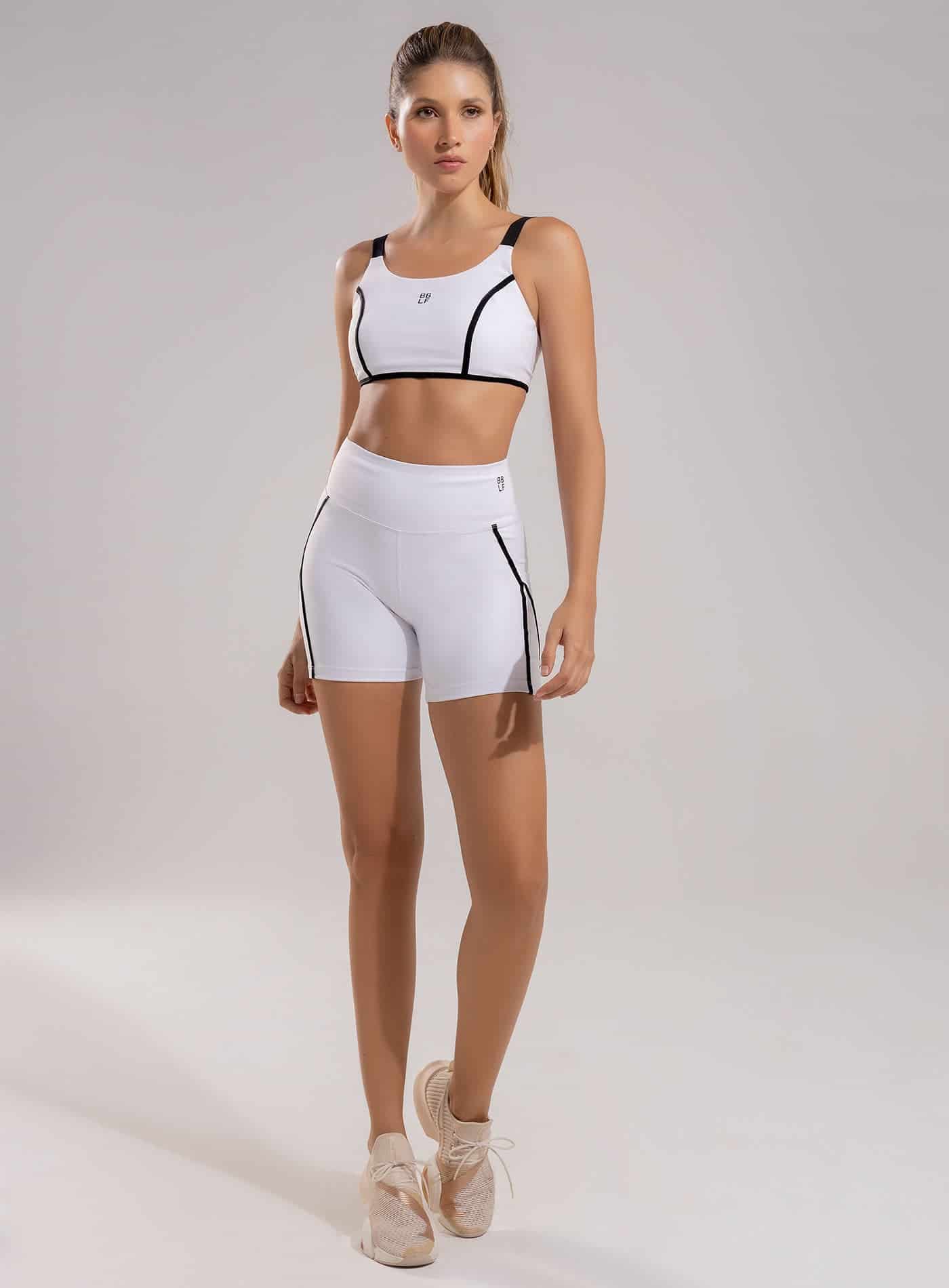 SHORT DEPORTIVO TELA SUPPLEX SESGOS EN CONTRASTE - miniatura 1