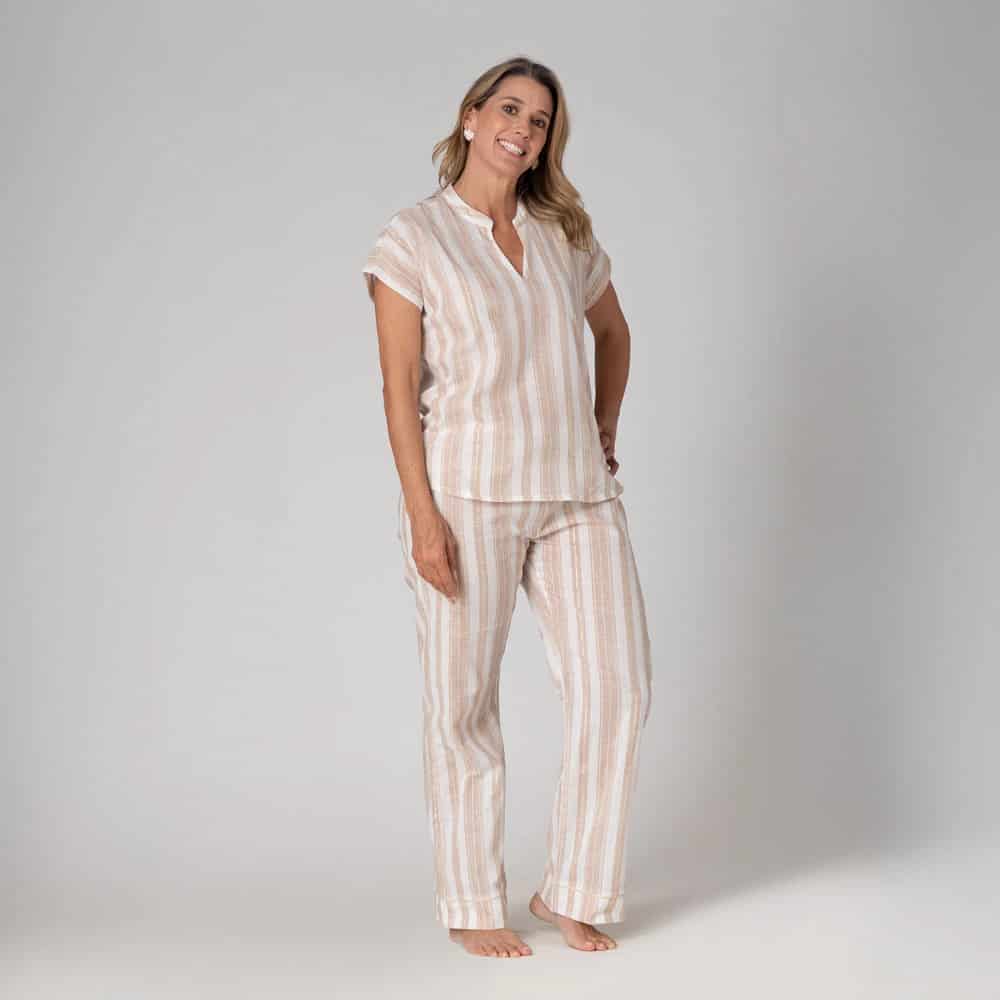 Conjunto de Pijama Pantalón Largo Rayas Caramelo Dorado. - miniatura 1