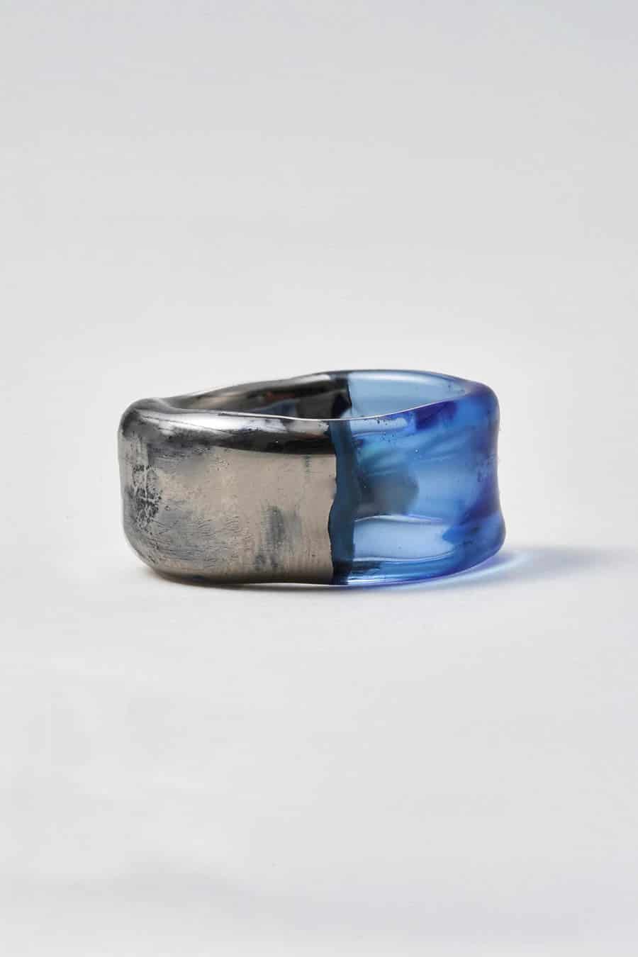 Anillo marino en vidrio y oro blanco - miniatura 1