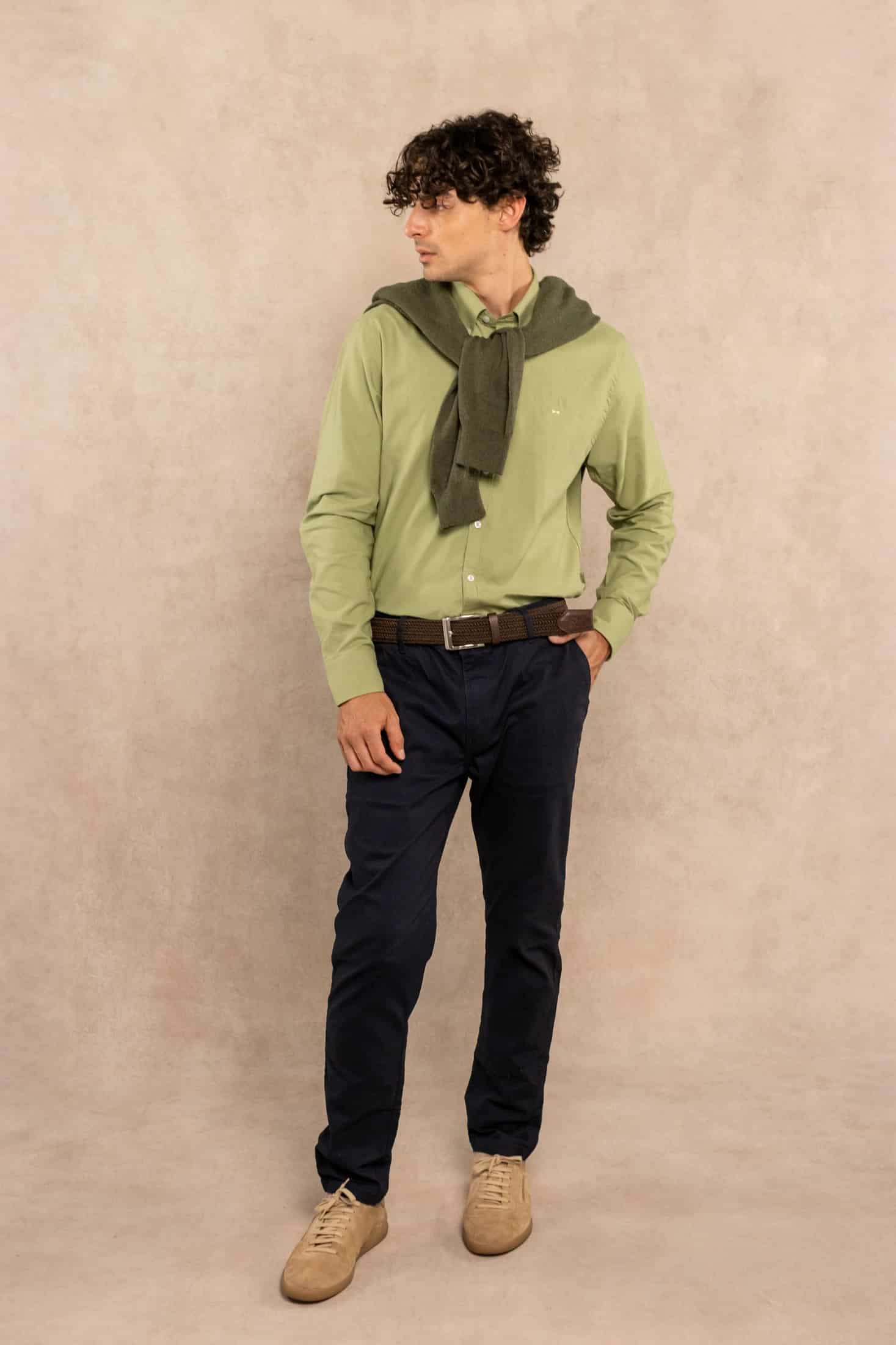 Camisa Antimanchas Oxford Verde Sage Logo Contraste - Talla Regular - miniatura 2