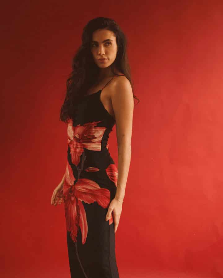 VESTIDO SMOOTH LARGO AJUSTADO NEGRO FLORAL - miniatura 6