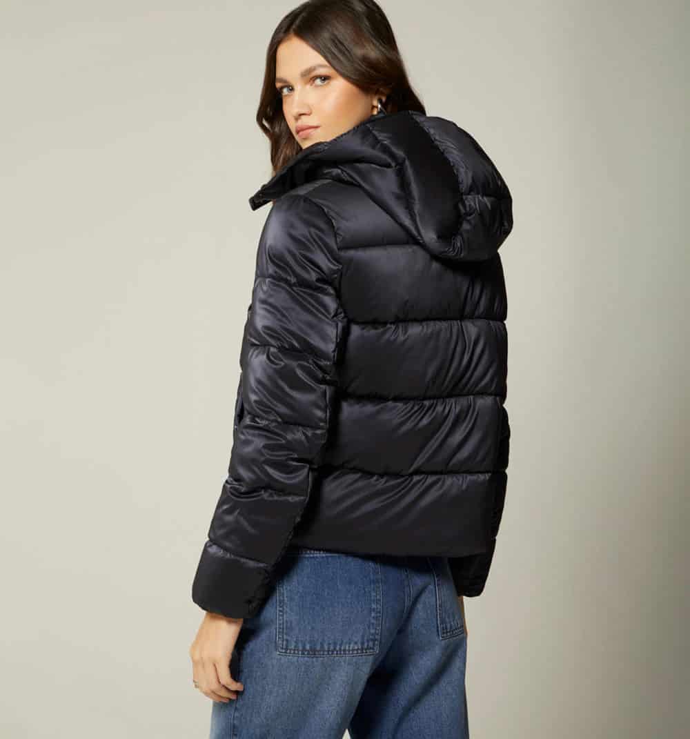 Chaqueta con capucha  acolchada - miniatura 7