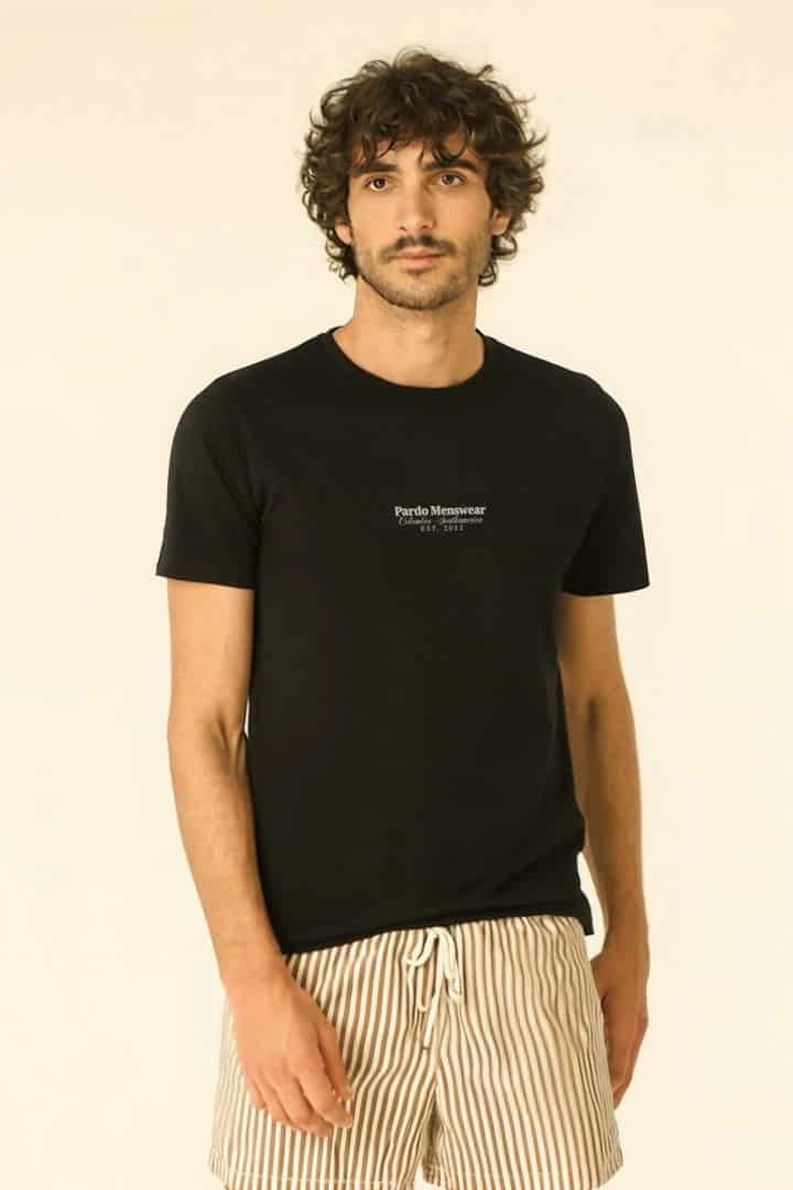 Camiseta negra trademark - miniatura 1