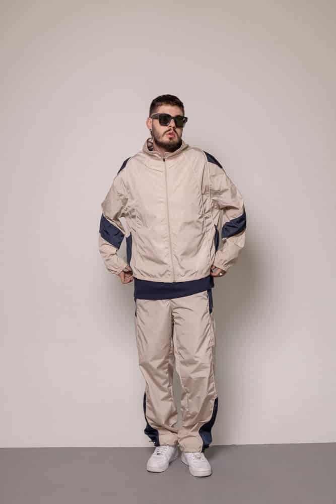 SET CHAQUETA Y SUDADERA ANTIFLUIDO-BEIGE - miniatura 2