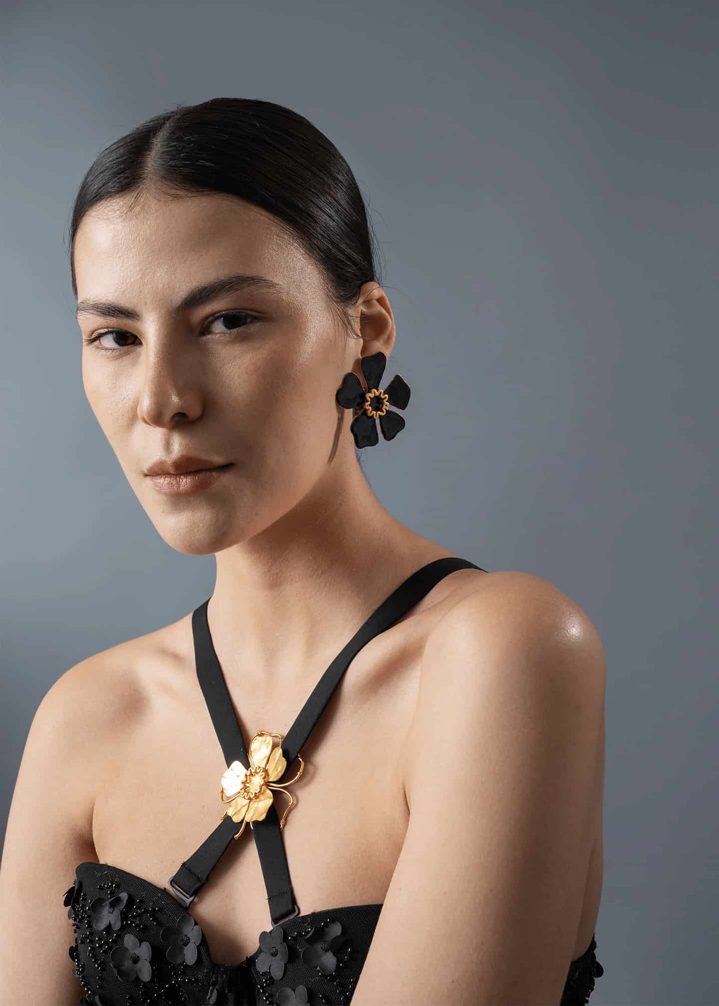 Aretes Aurora Maxi x Lyenzo Negros - miniatura 1