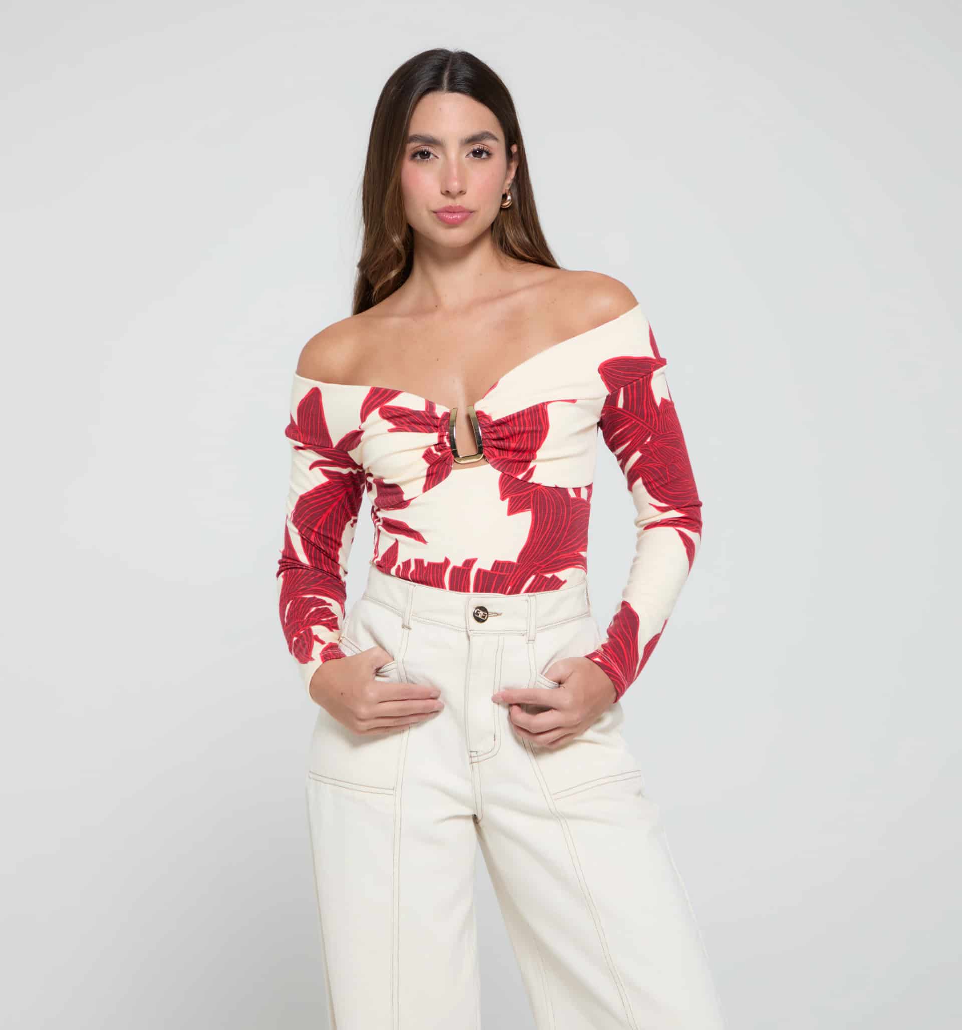 Blusa escote bandeja con insumo - miniatura 2