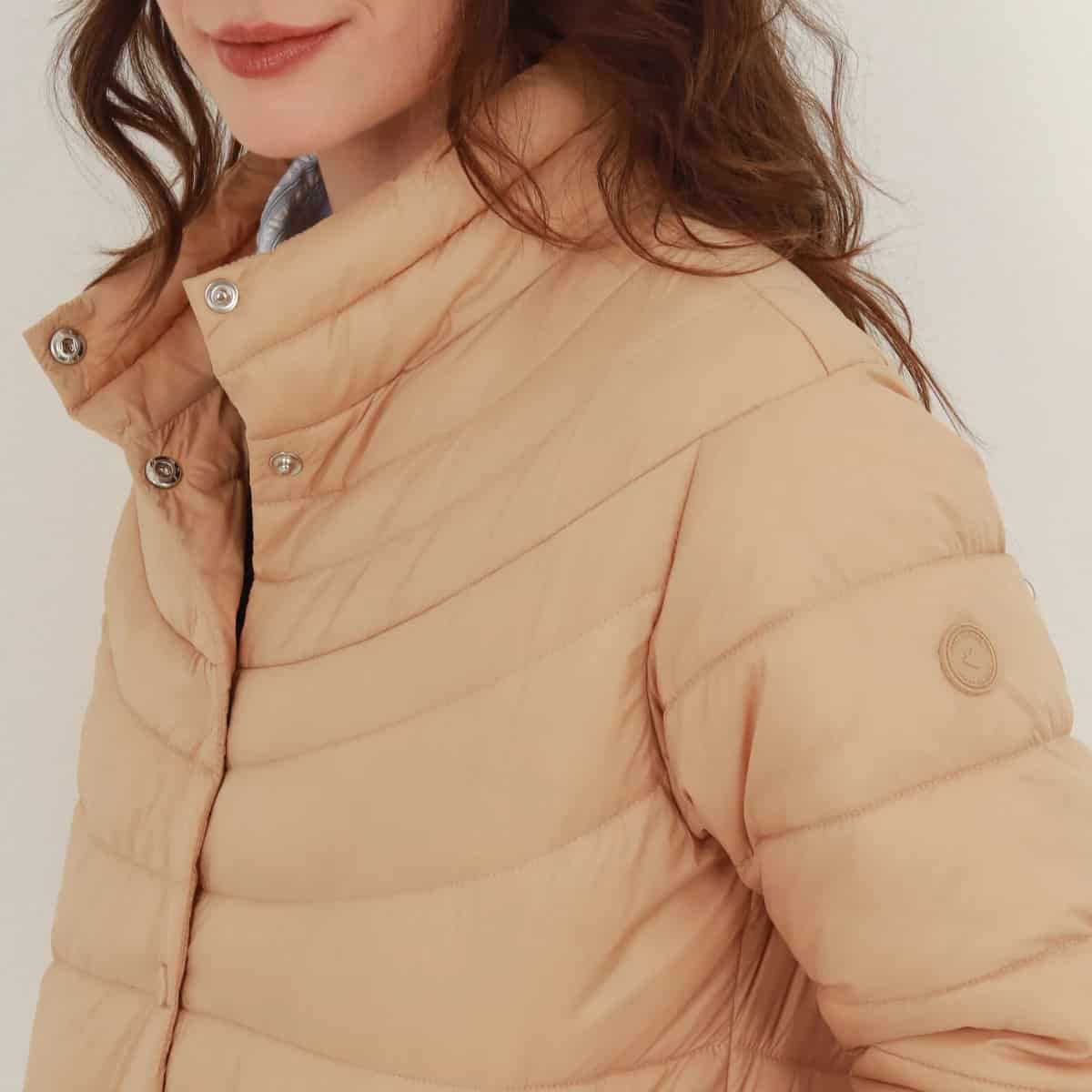 Chaqueta acolchada cuello alto - miniatura 8