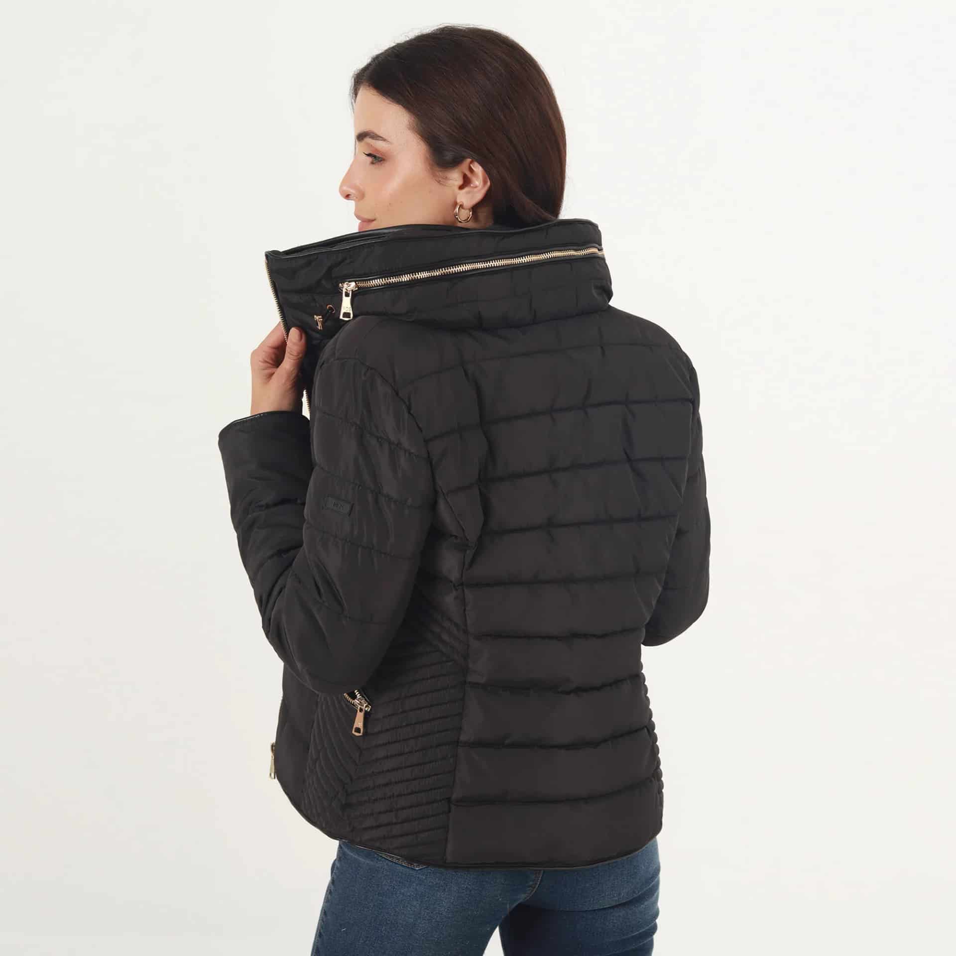 Chaqueta acolchada cuello alto con capucha interna - miniatura 5