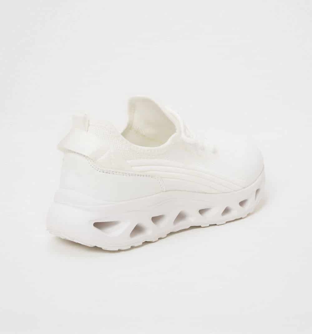 Tenis deportivo con capellada brillante - miniatura 2
