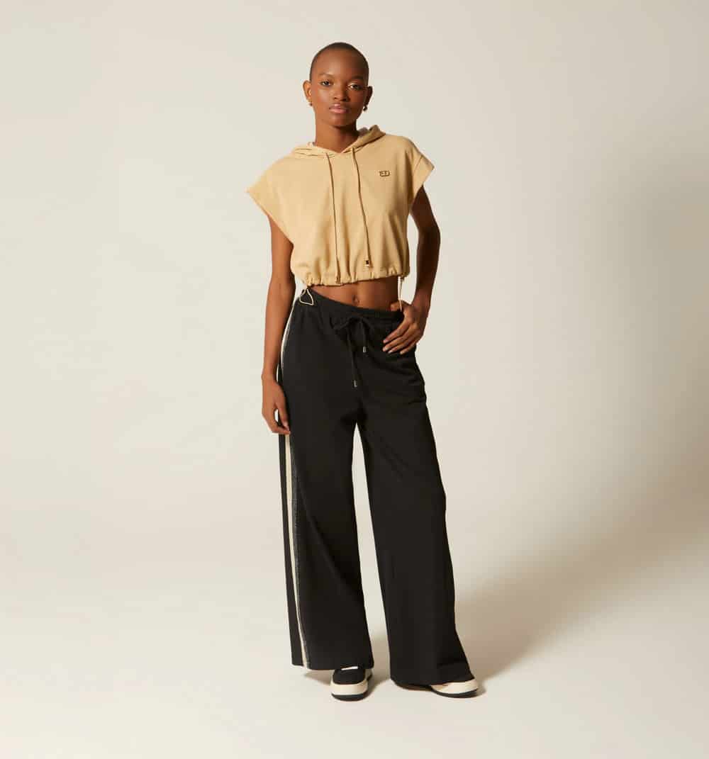 Blusa con capucha - miniatura 1