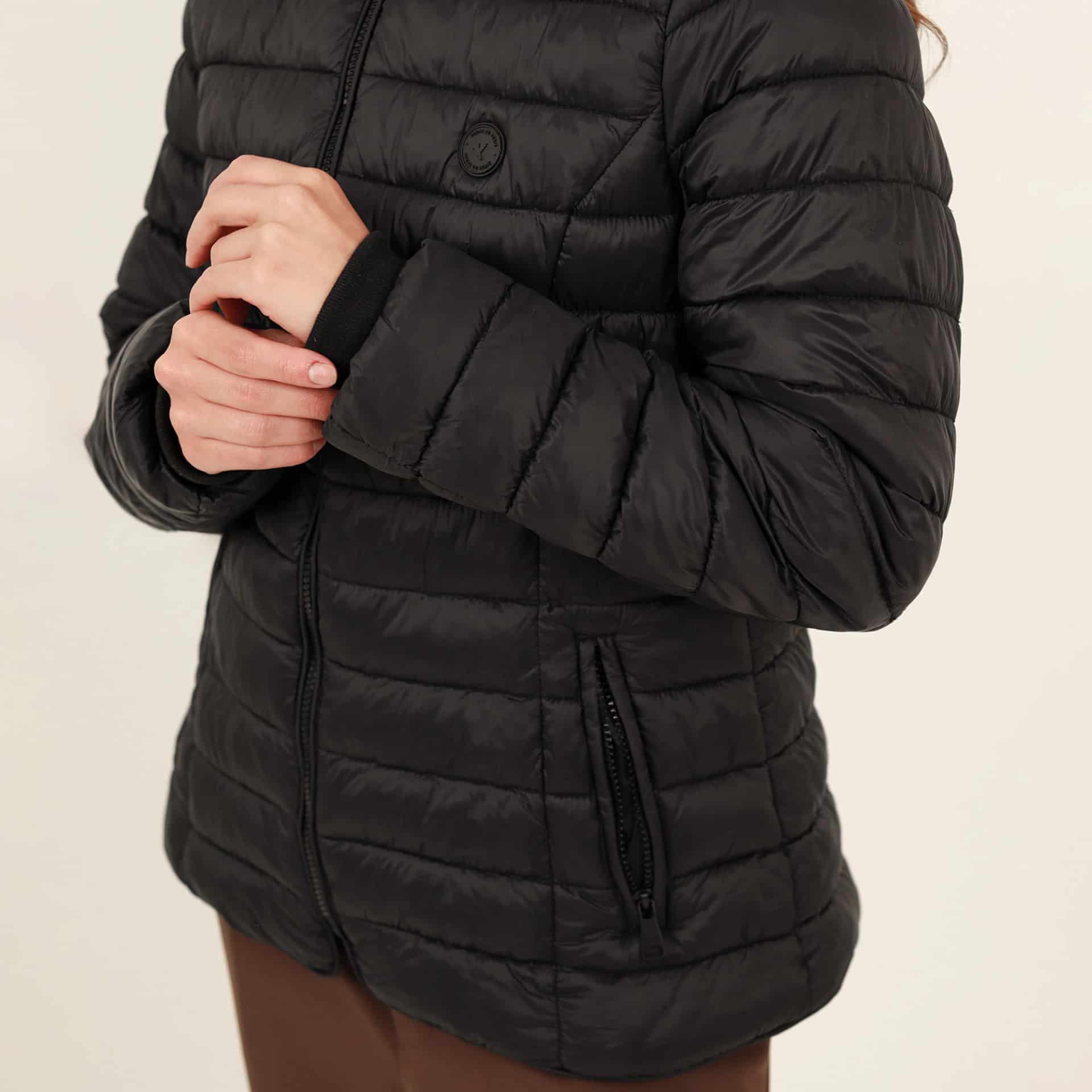Chaqueta acolchada básica cuello alto con capucha - miniatura 36