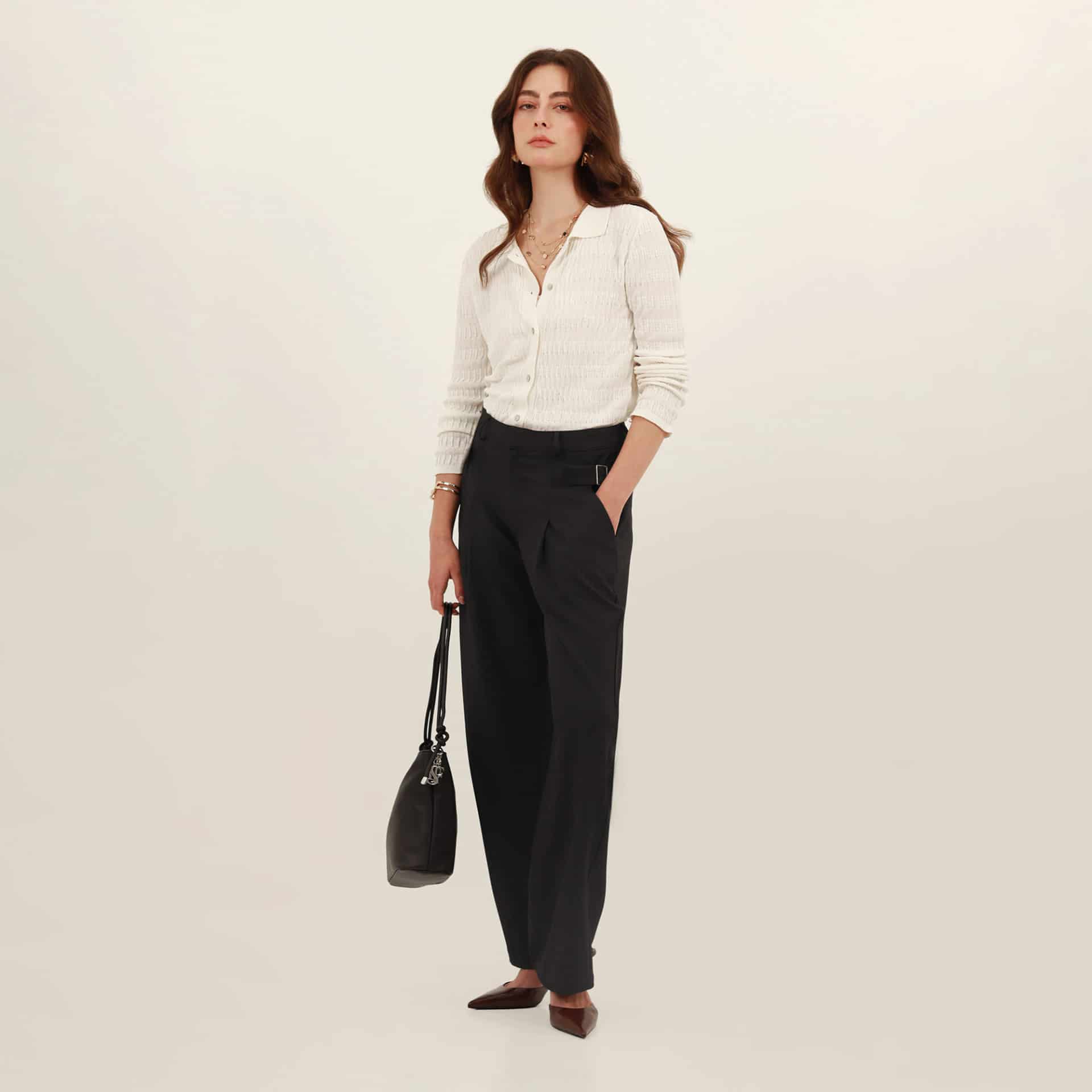 Pantalón bota recta con prenses y charreteras - miniatura 1