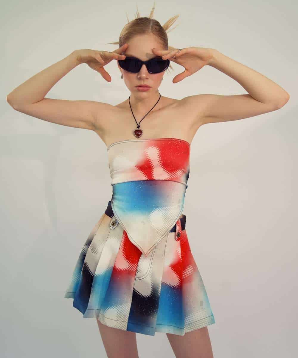 Pleated Mini Skirt in Graffiti - miniatura 2